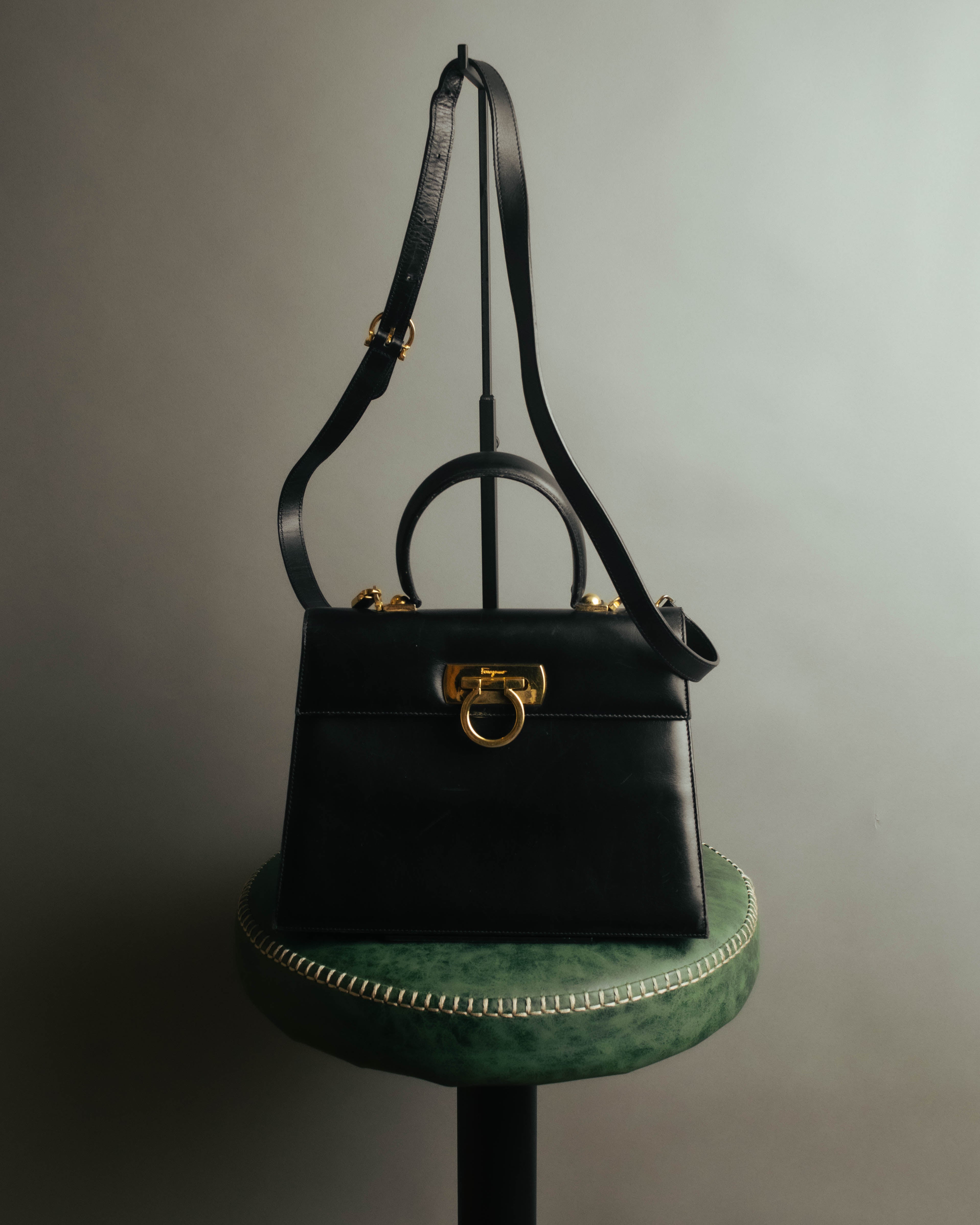 “Salvatore Ferragamo” 90’s-00’s Gancini leather top handle shoulder bag