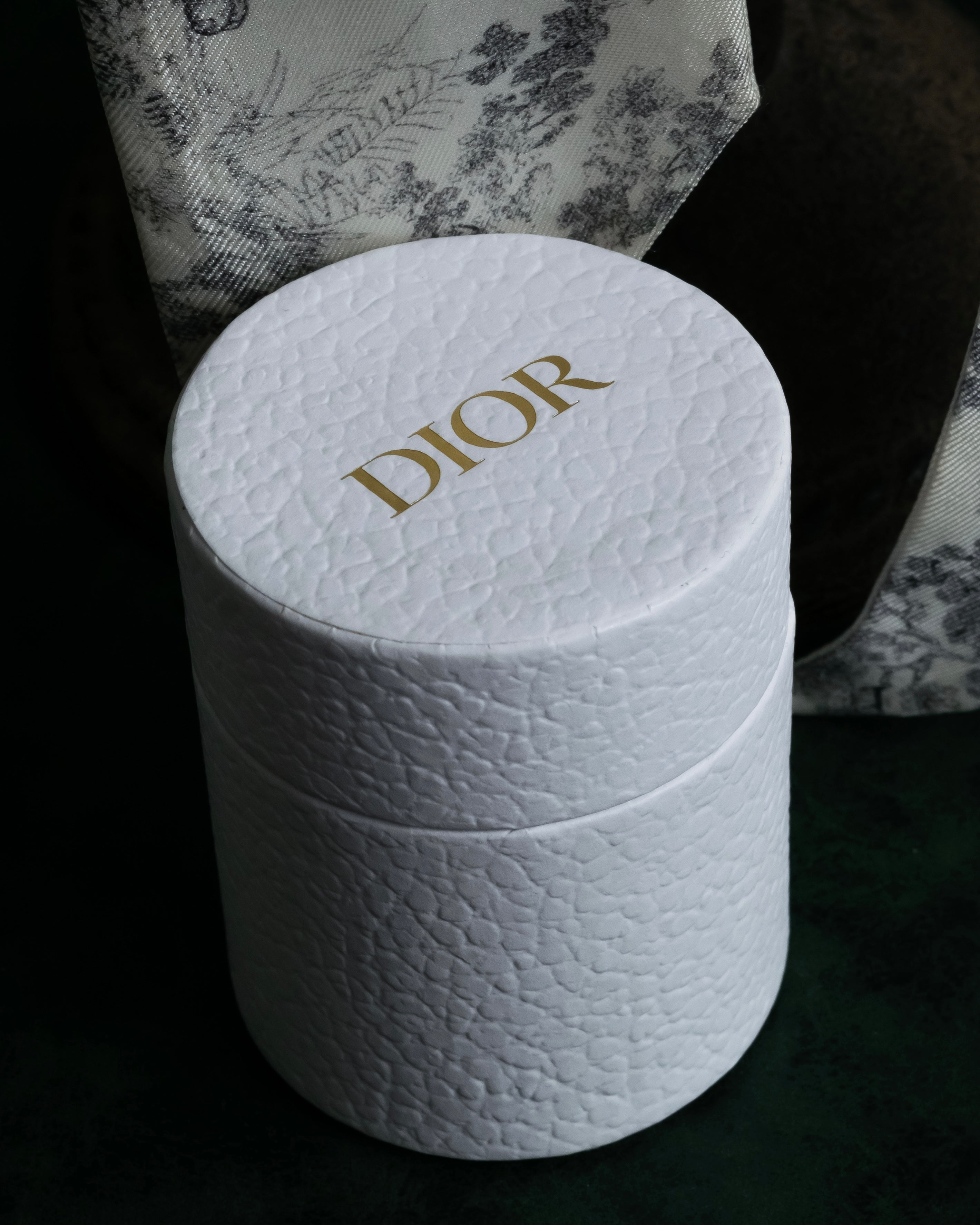 -MOOD Christmas Collection-
"Dior" Maria Grazia Chiuri Toile de Jouy motif silk scarf