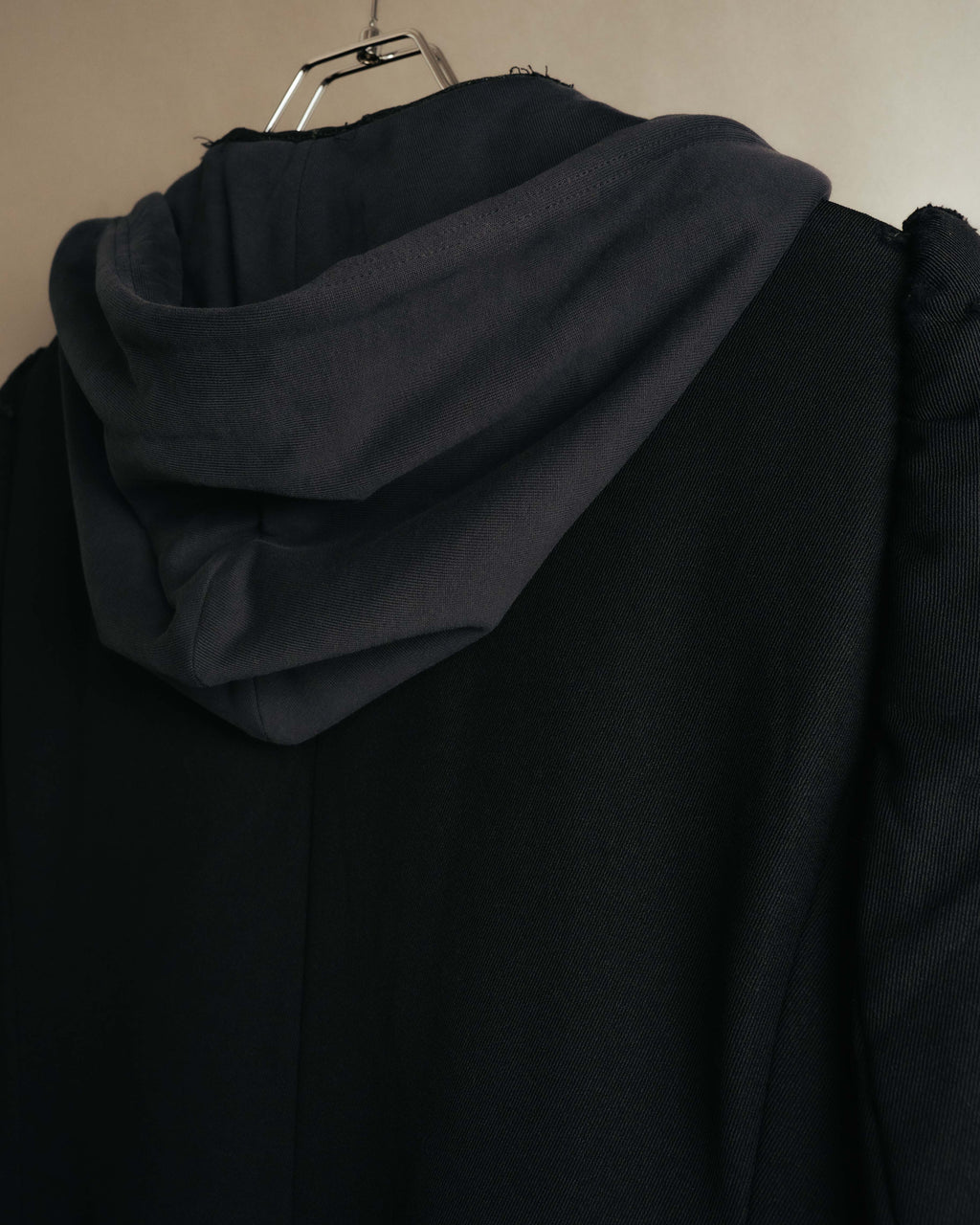 "BALENCIAGA" 2022 Distressed hooded long coat