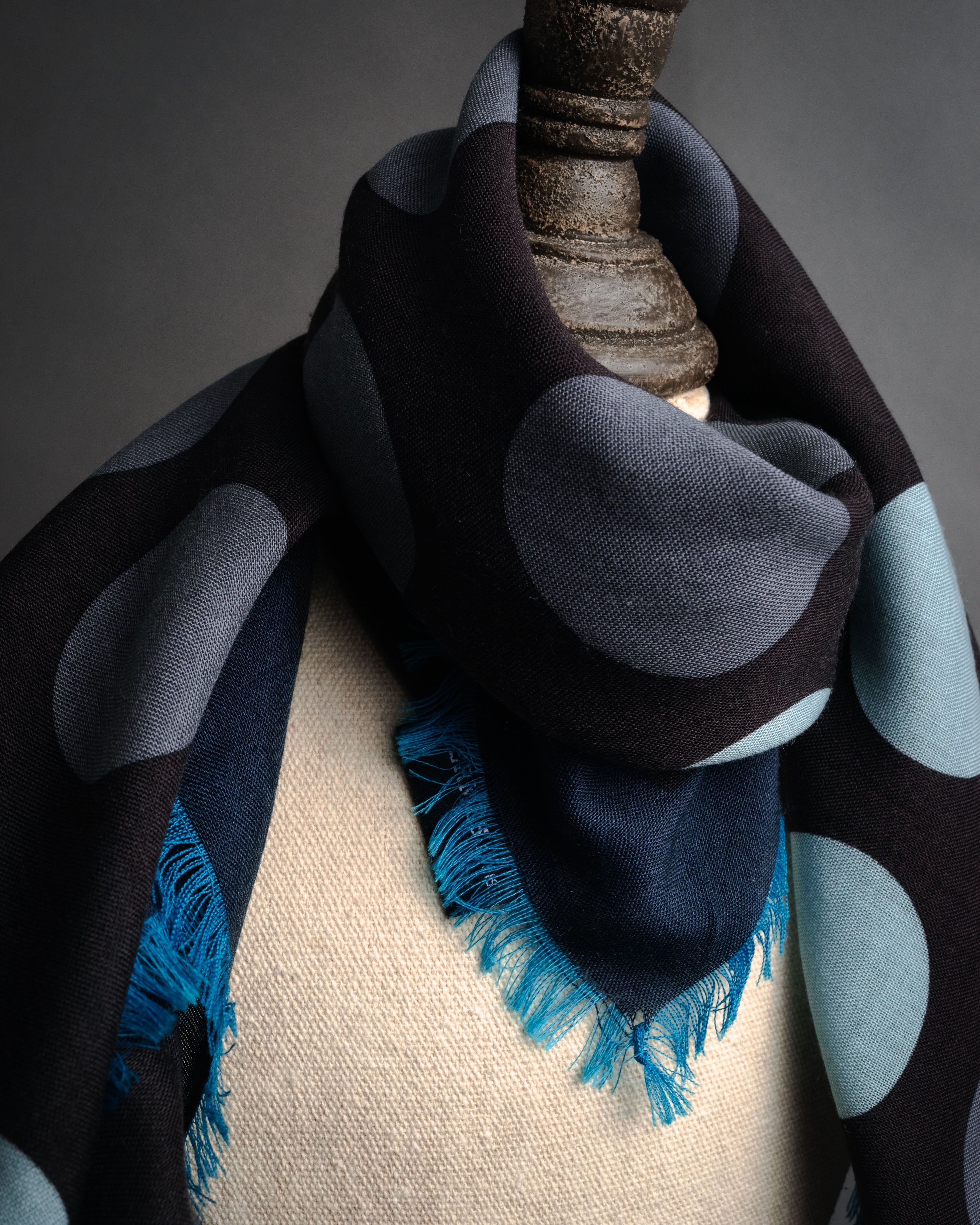 “HERMÈS” 10's-20's Polka dot wool silk fringed stole