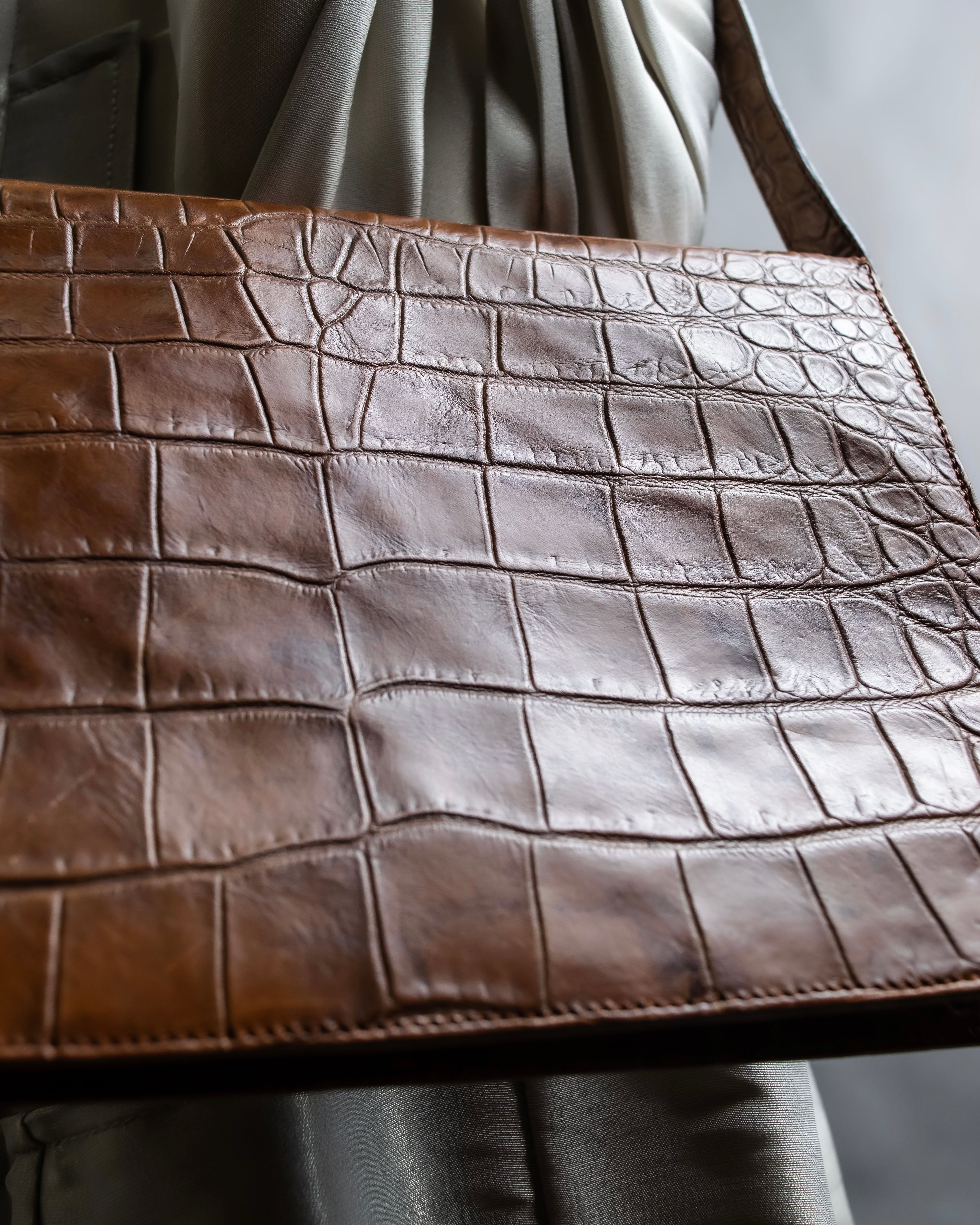 "GIORGIO ARMANI" crocodile leather box shoulder bag