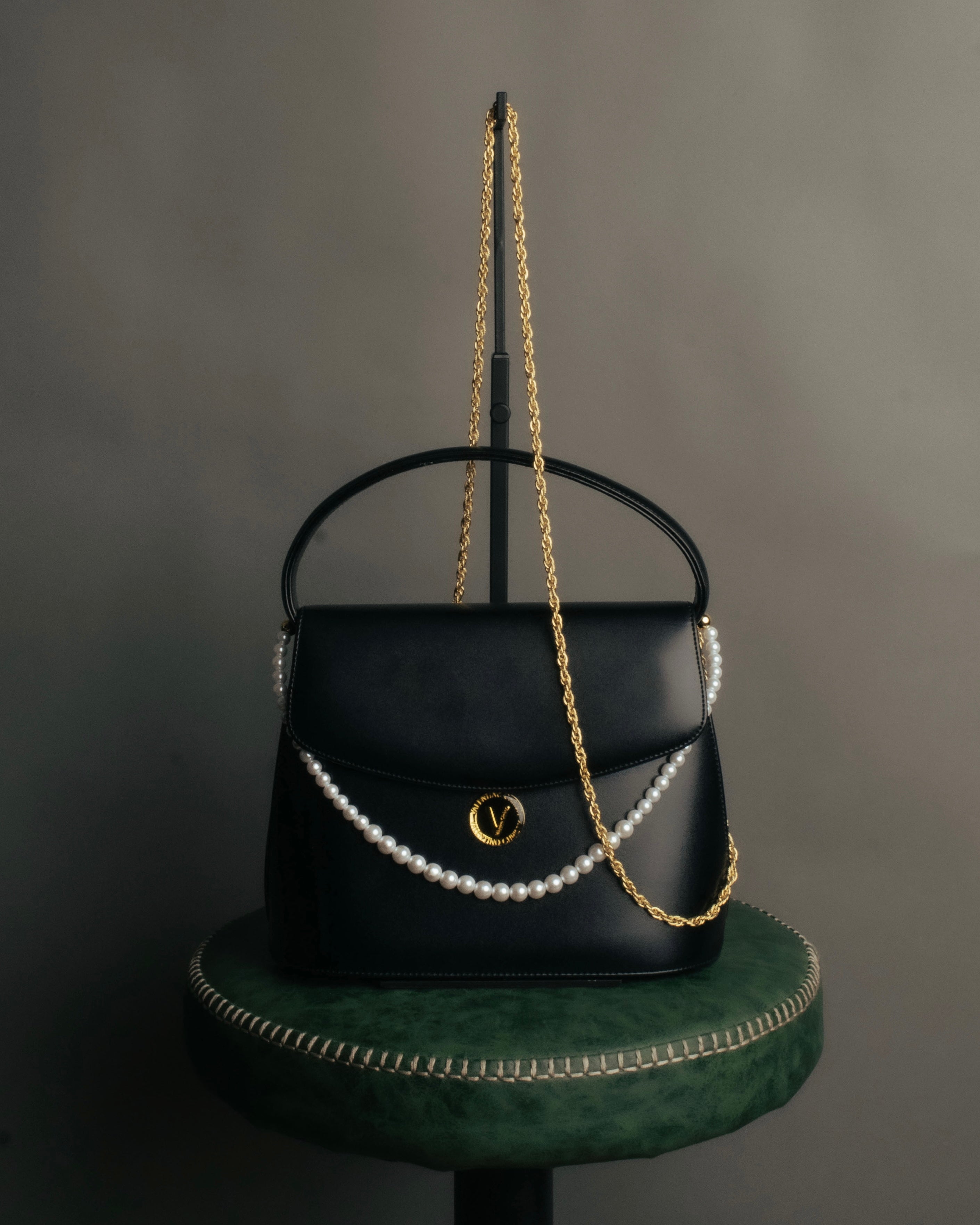 “VALENTINO CHRISTY” 80’s-90’s Pearl chain formal handbag