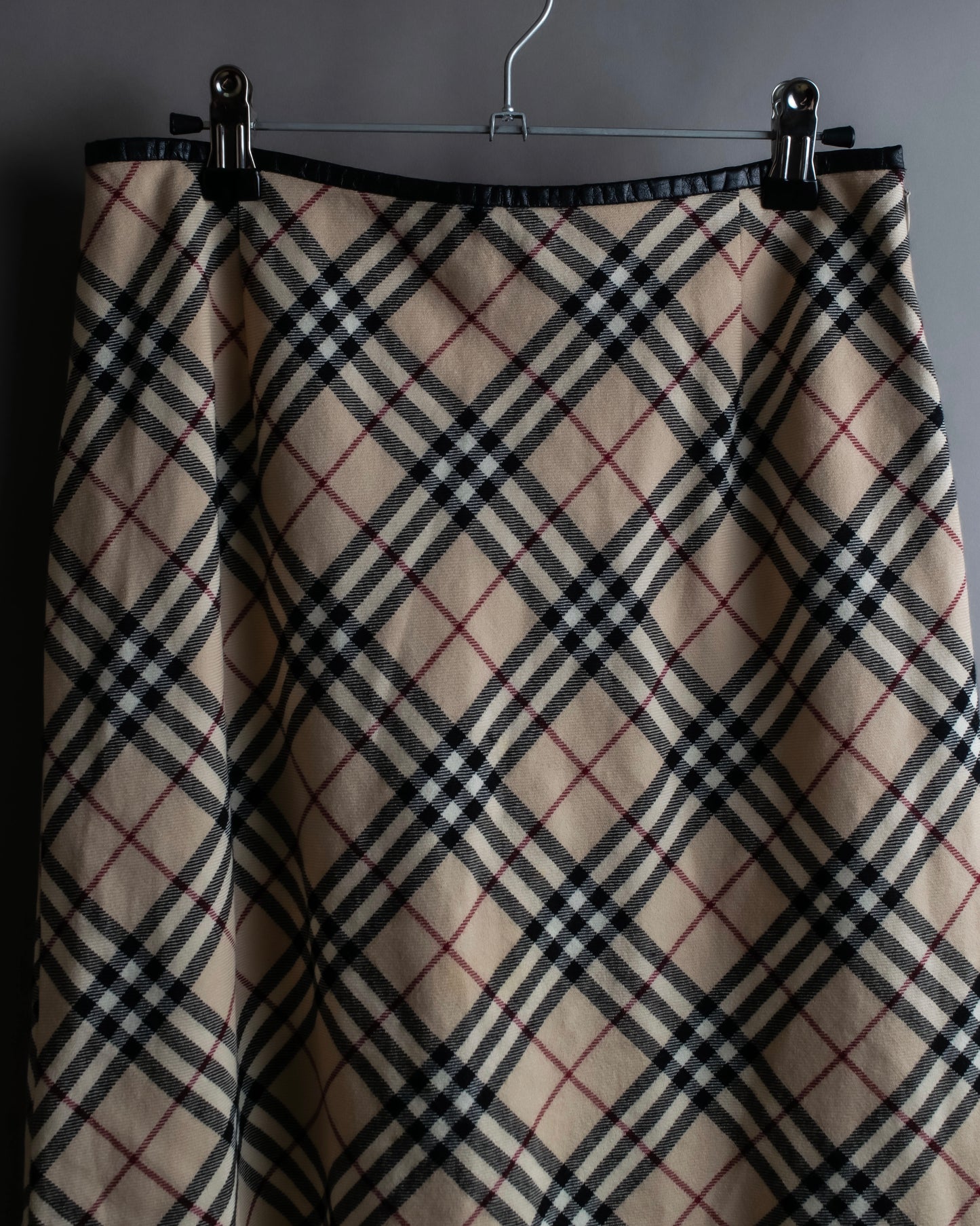 "BURBERRY" Nova check pattern leather piping design cropped skirt