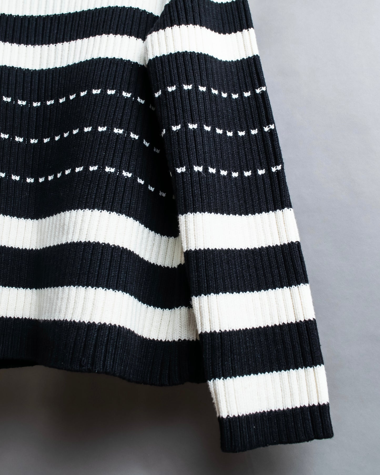 "liz claiborne" Thick pitch striped bicolor knit pullover