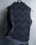 "PLEATS PLEASE ISSEY MIYAKE" 

Meander sleeveless tops