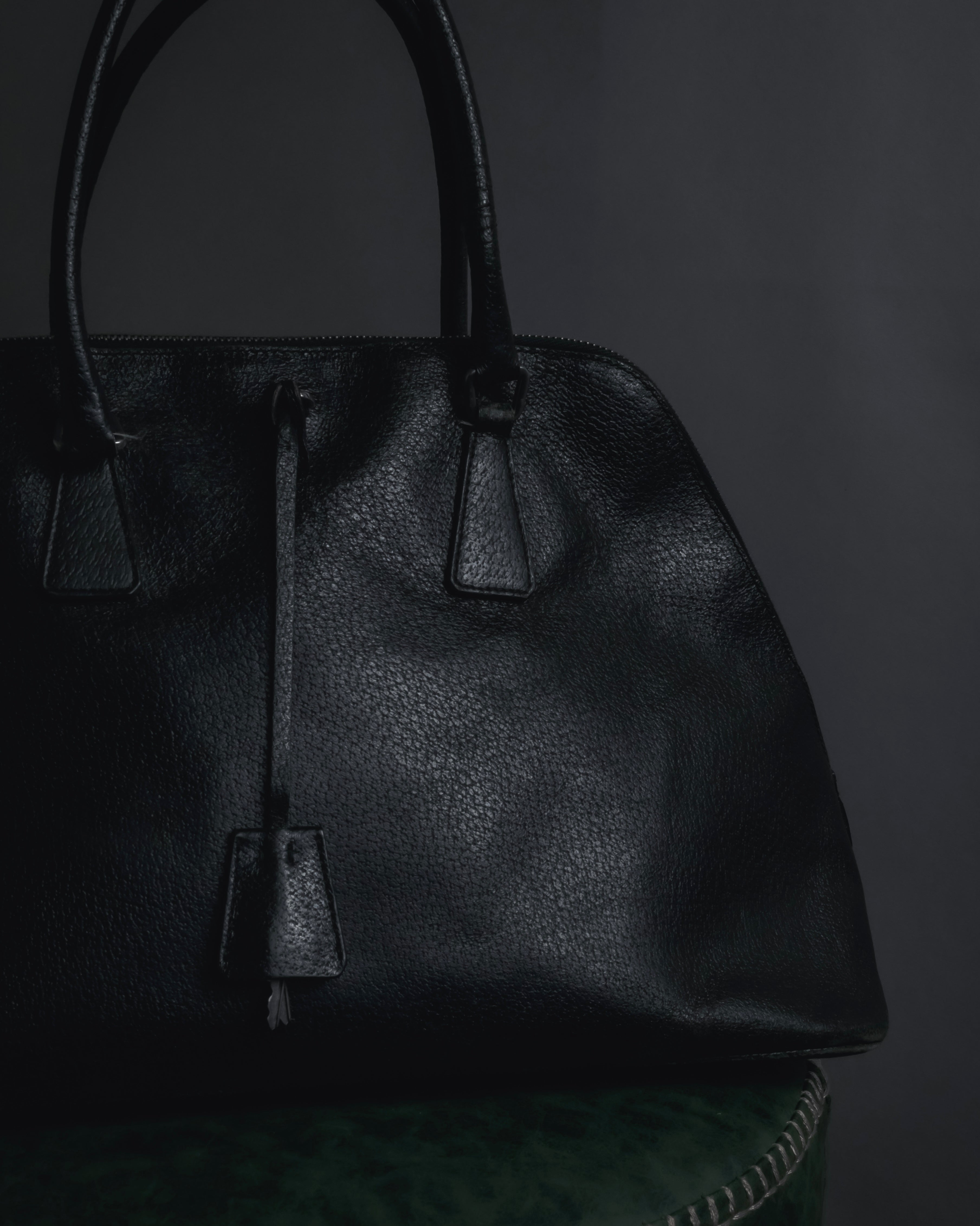 "PRADA" 90’s-00’s Vitello daino leather doctor bag