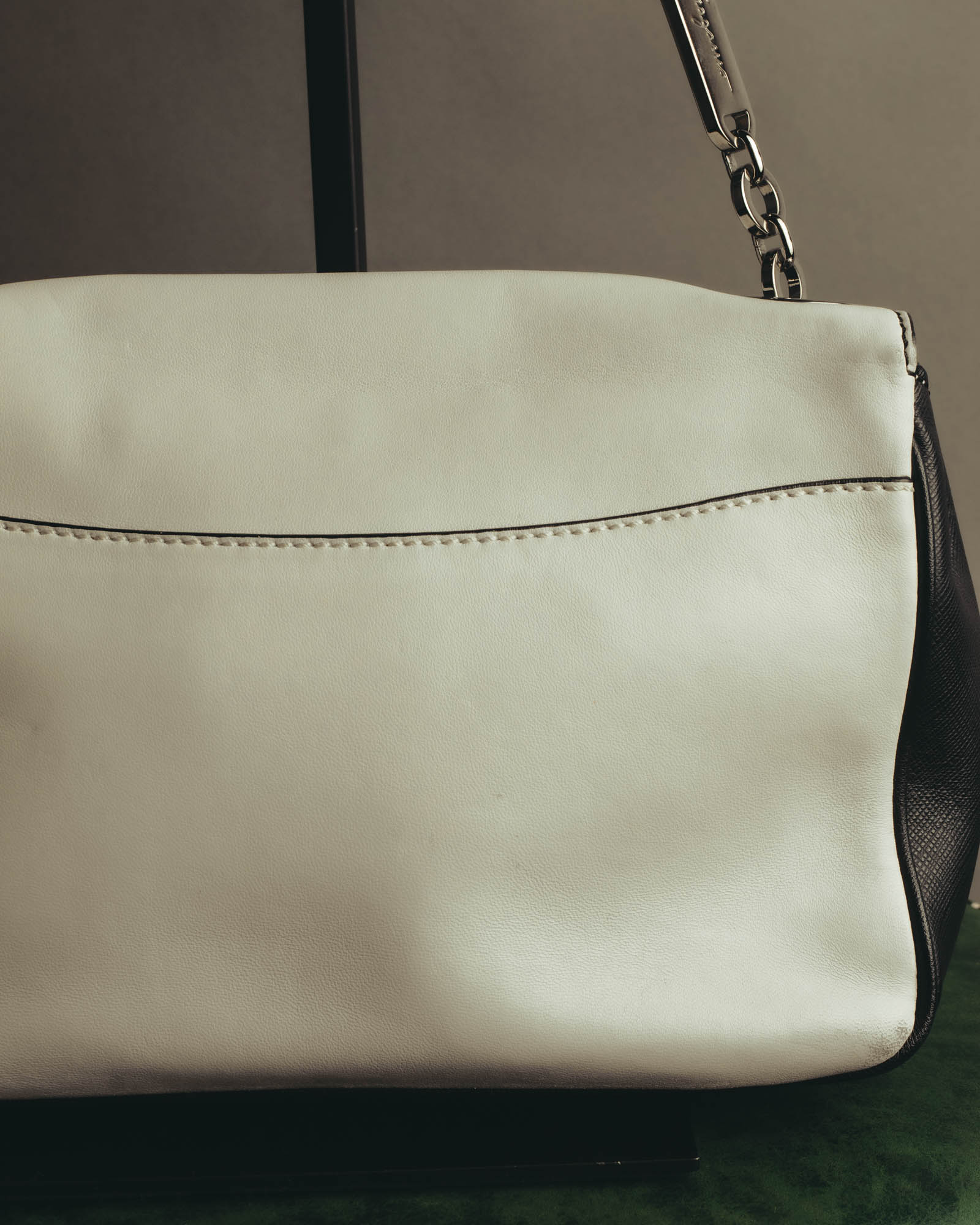 "Salvatore Ferragamo" 10's Bicolor leather chain shoulder bag