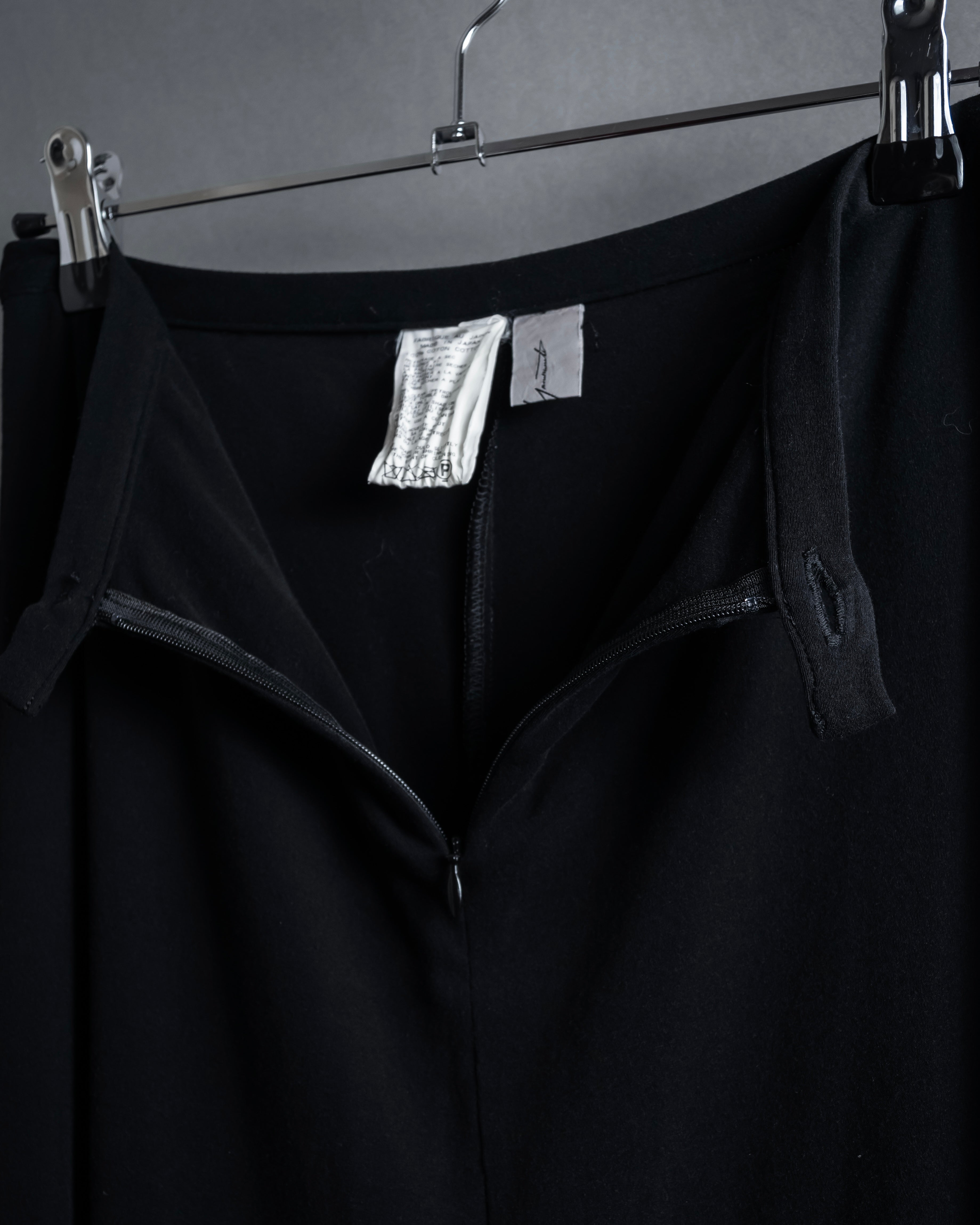 "YOHJI YAMAMOTO" 11SS Minimalist design skirt-like silhouette wide slacks