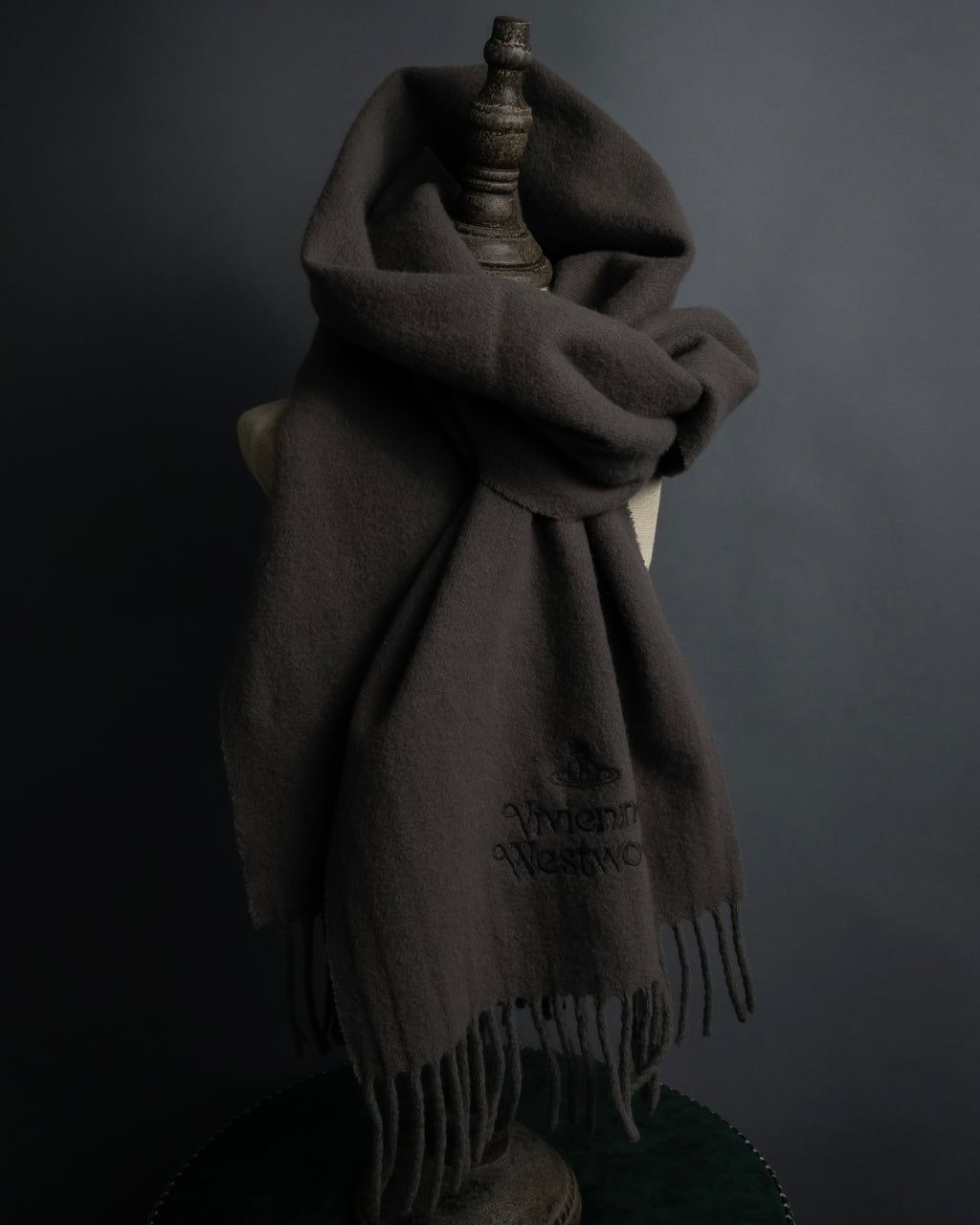 "Vivienne Westwood" Logo engraved wool long muffler