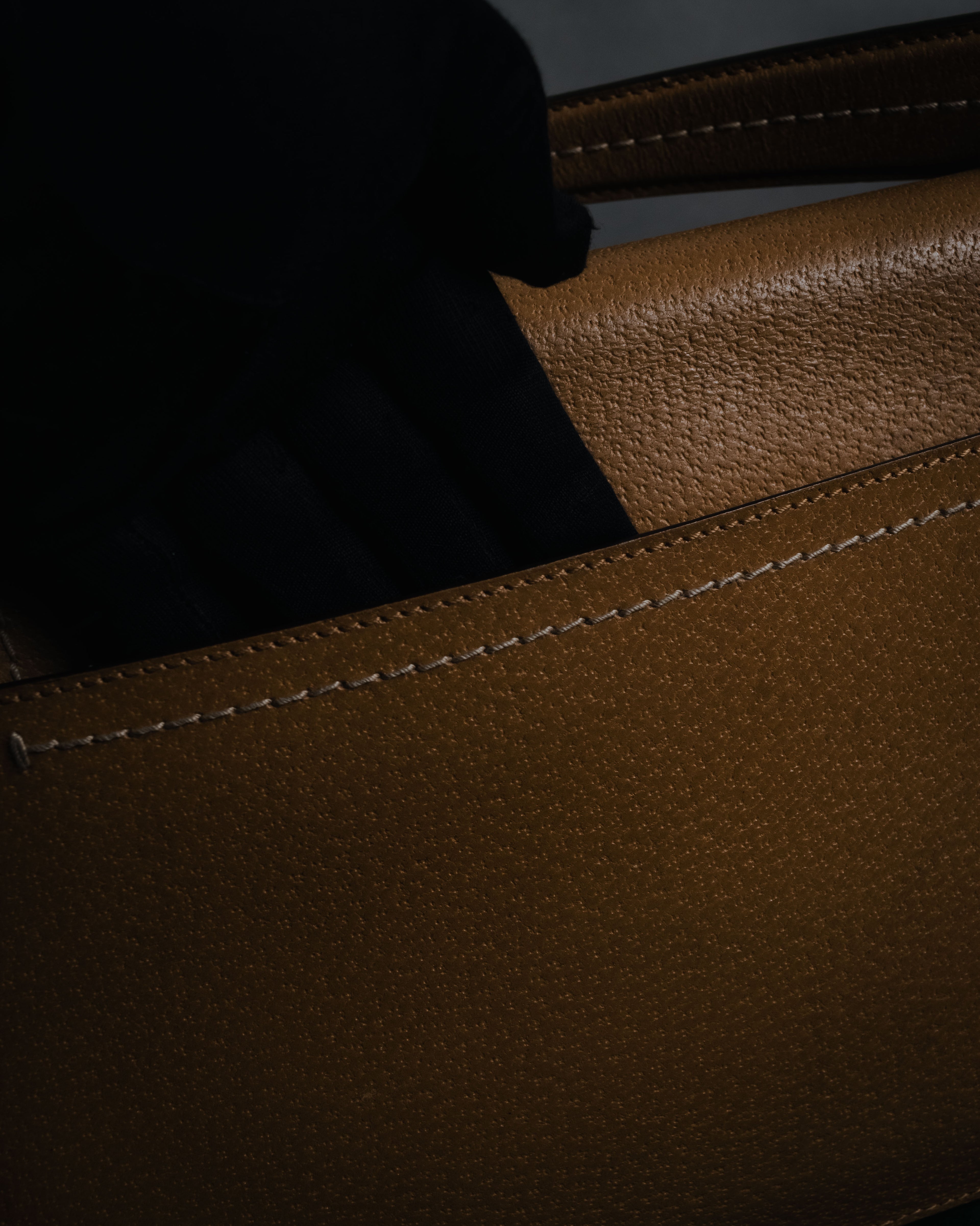 "PRADA" 90’s-00’s Minimalist embossed logo accordion bag