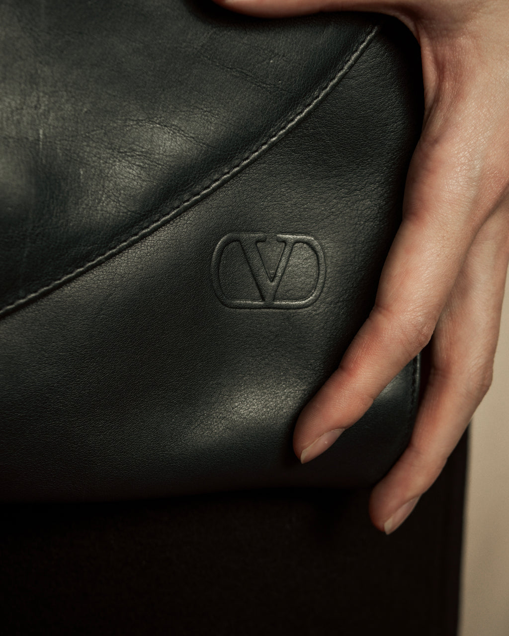 "Valentino Garavani" 80's Knot detail logo engraved dark green leather bag