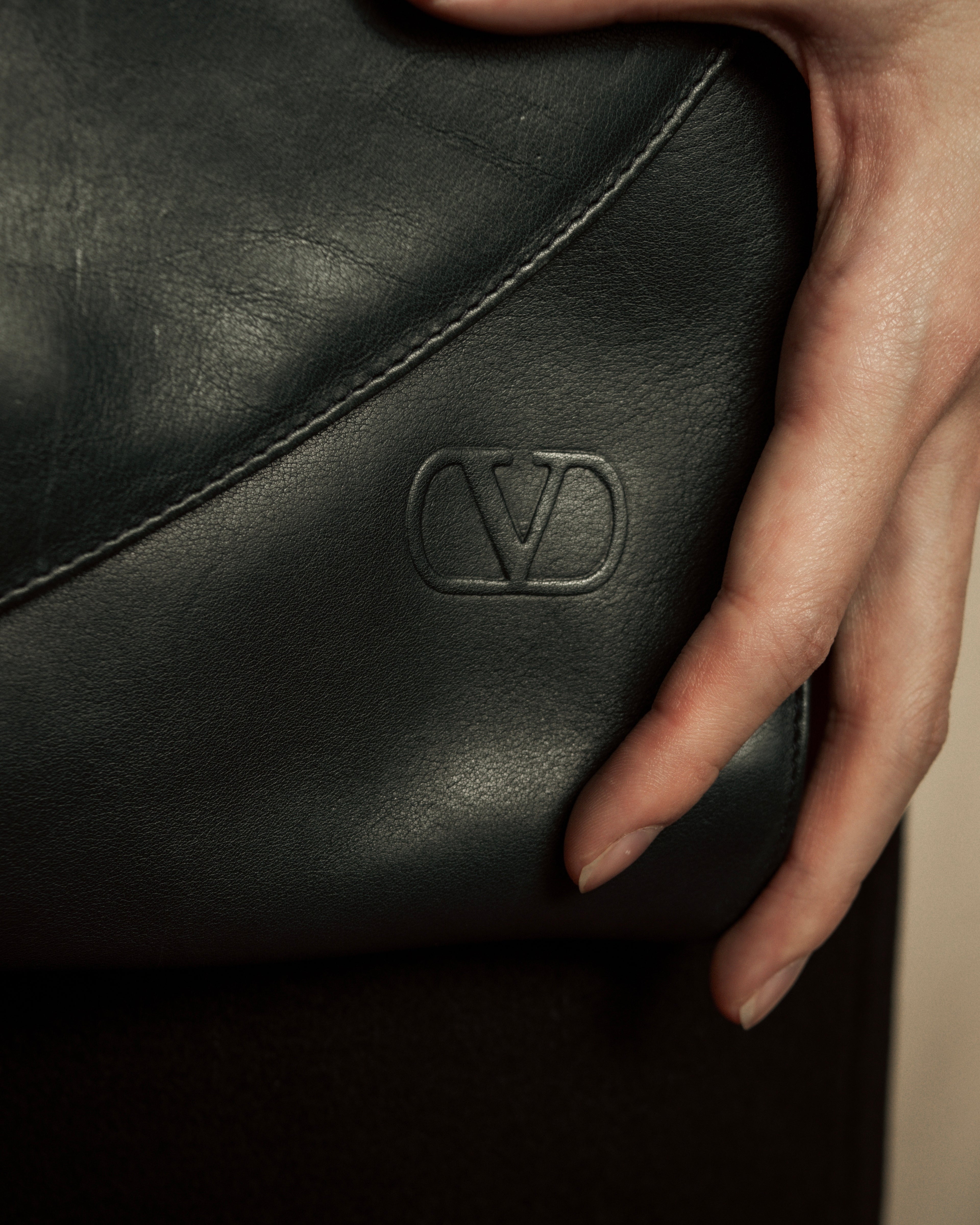 "Valentino Garavani" 80's Knot detail logo engraved dark green leather bag