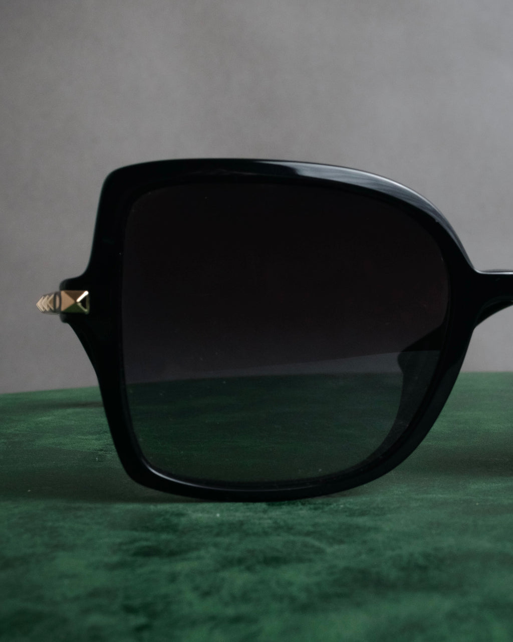 “VALENTINO” 2017’s-2022’s Rockstud sunglasses