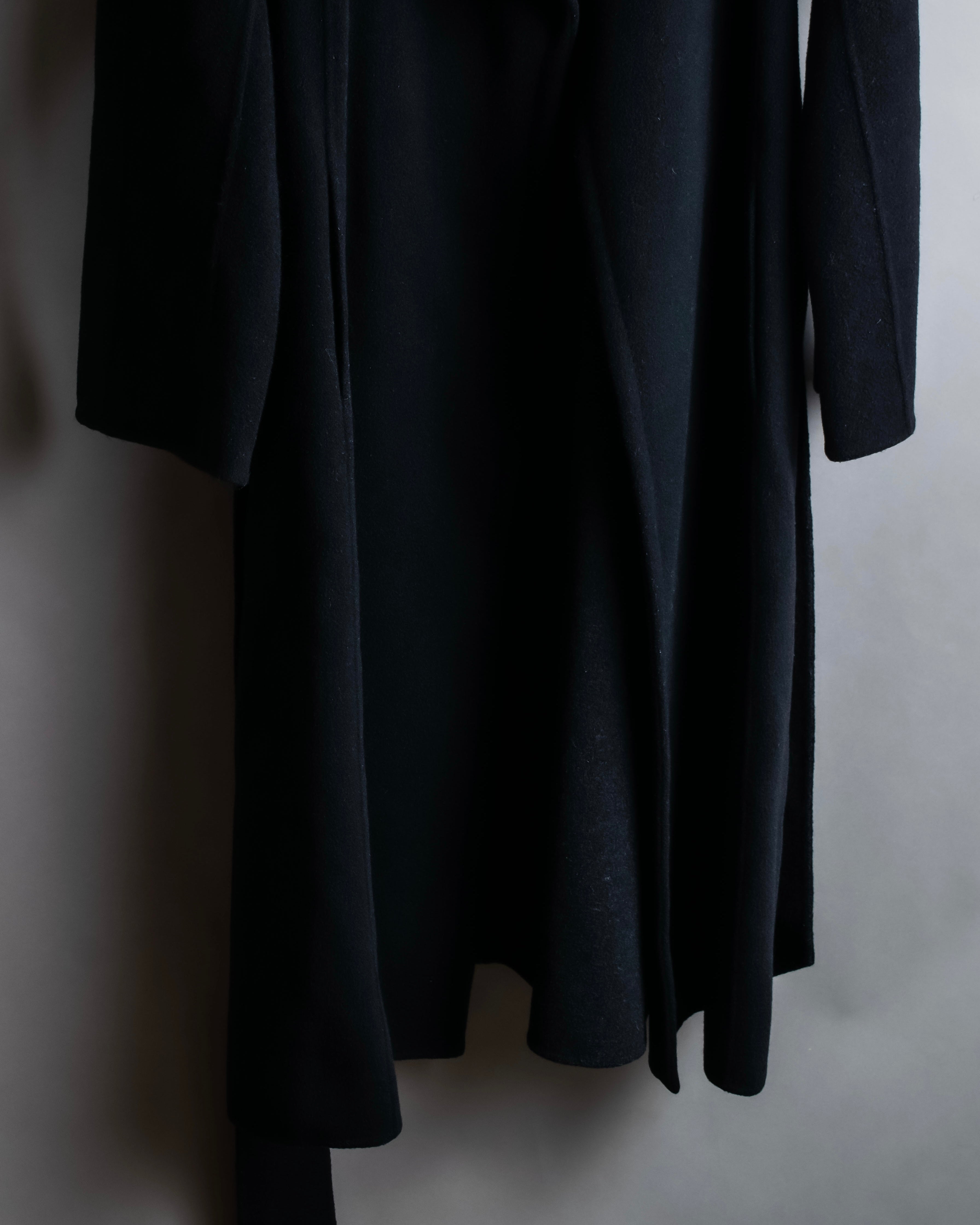 "Vintage large lapel design belted long gown coat"