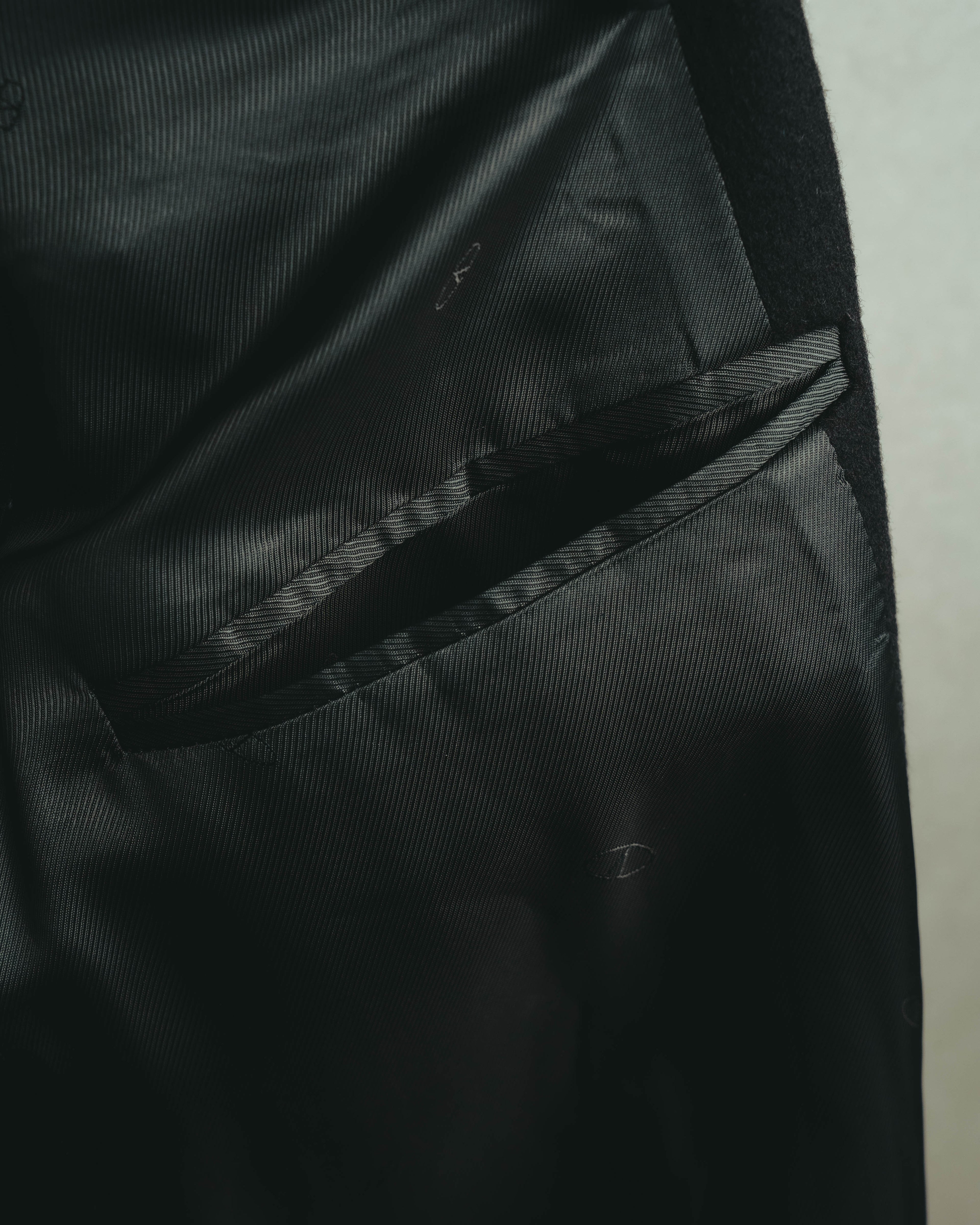 -SPECIAL- “VALENTINO” 2000’s Satin lapel single breasted wool coat