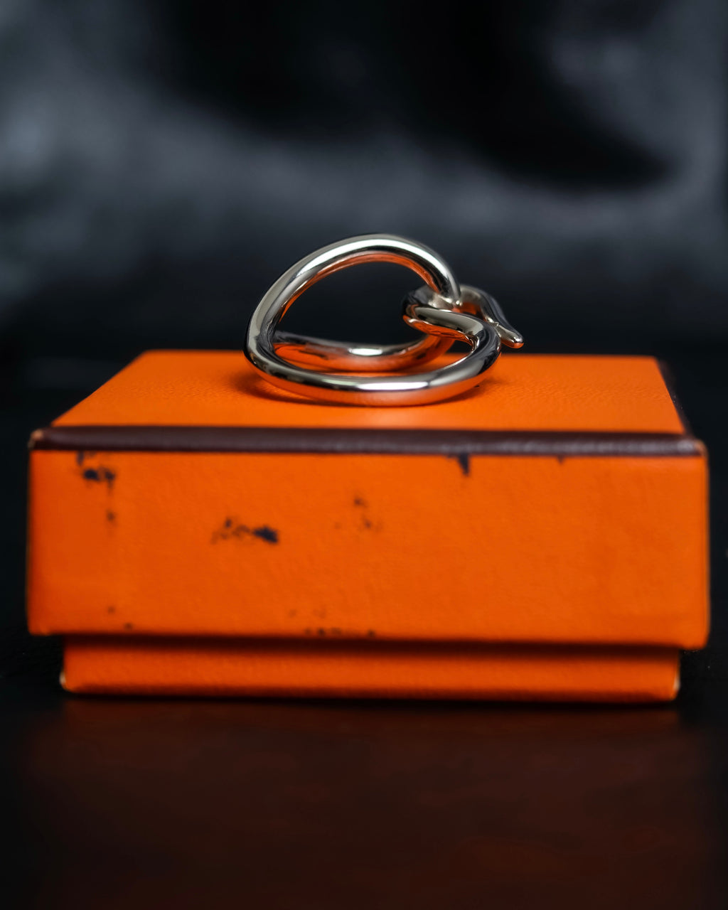 “Hermes” jumbo motif silver scarf ring