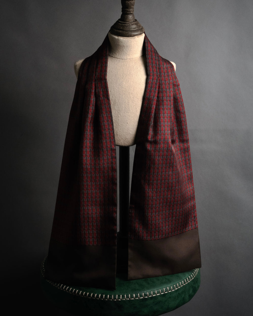 “HERMES” 80’s-90’s Bit motif geometric silk stole