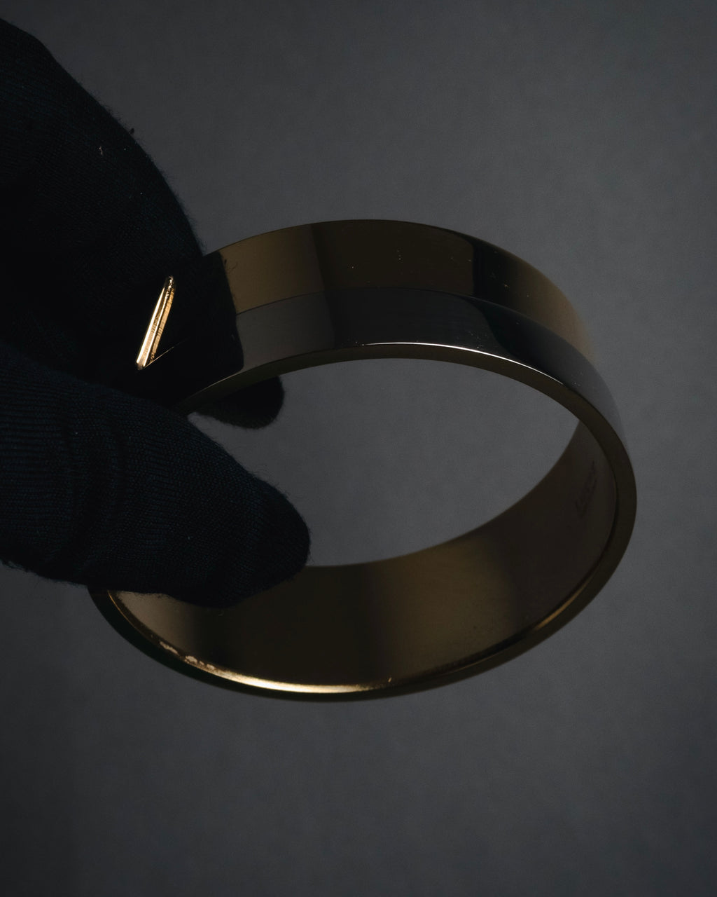 "LOEWE" 10’s Bicolor geometric open-cuff bangle