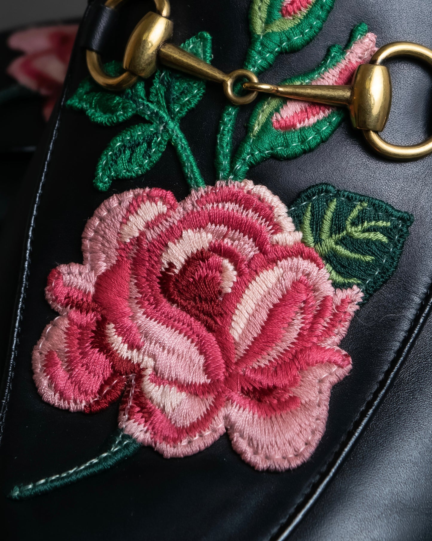 "GUCCI" Rose＆leaf embroidery princetown loafers