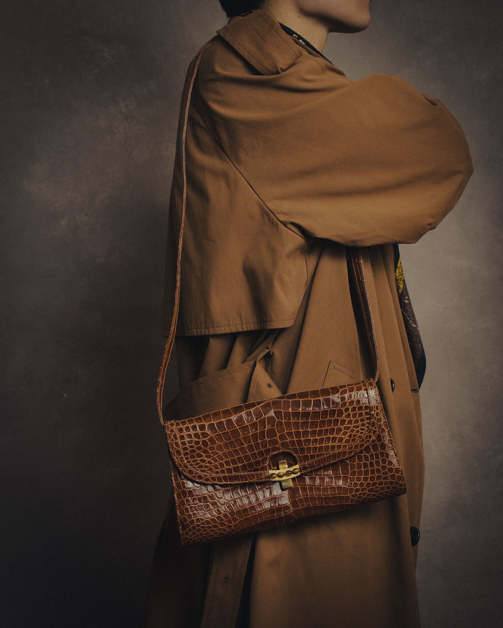 -SPECIAL- “GUCCI” 70’s Crocodile tiger eye clasp shoulder bag