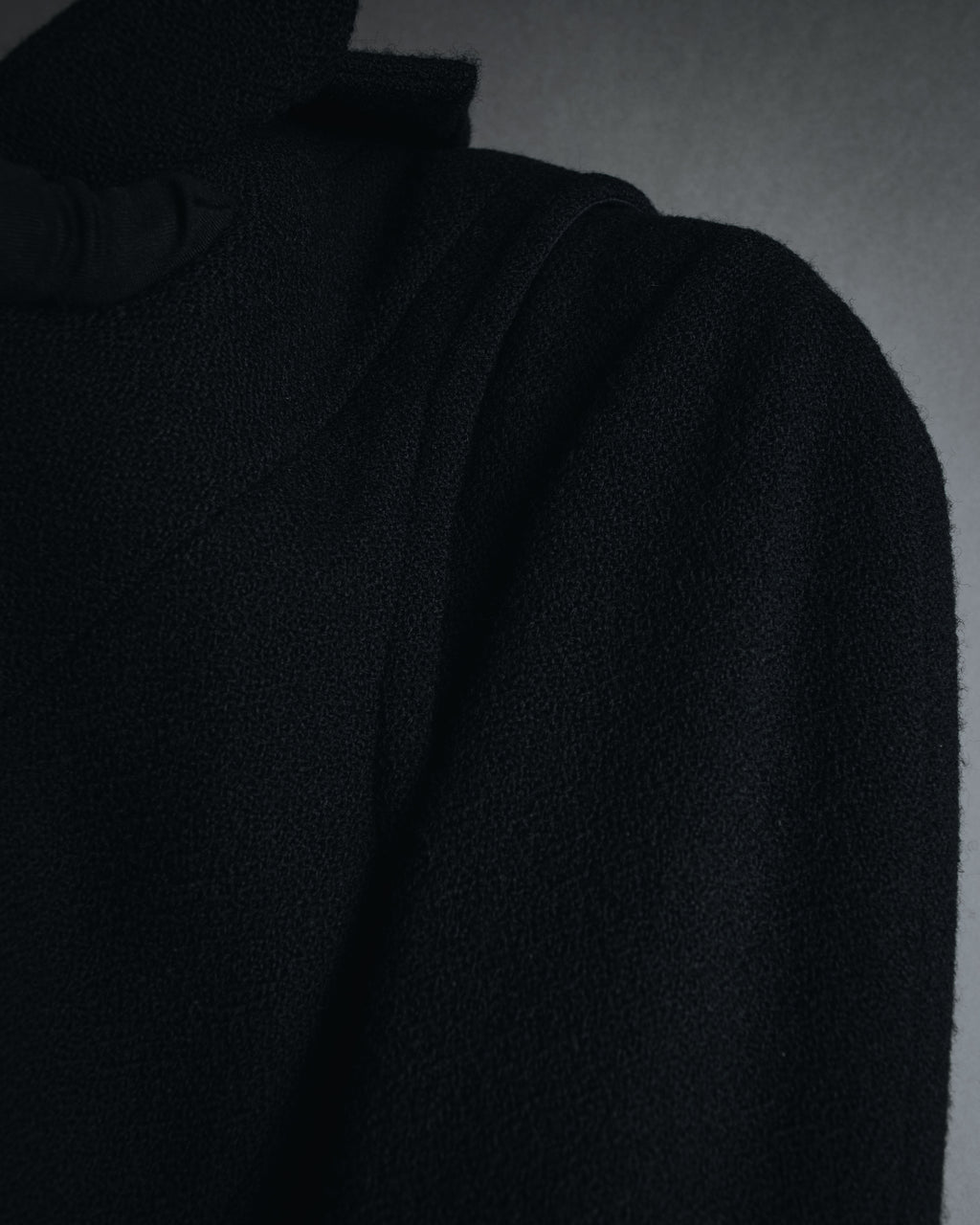 –SPECIAL– "CHANEL" 04SS sculpted princess-line wool crepe coat