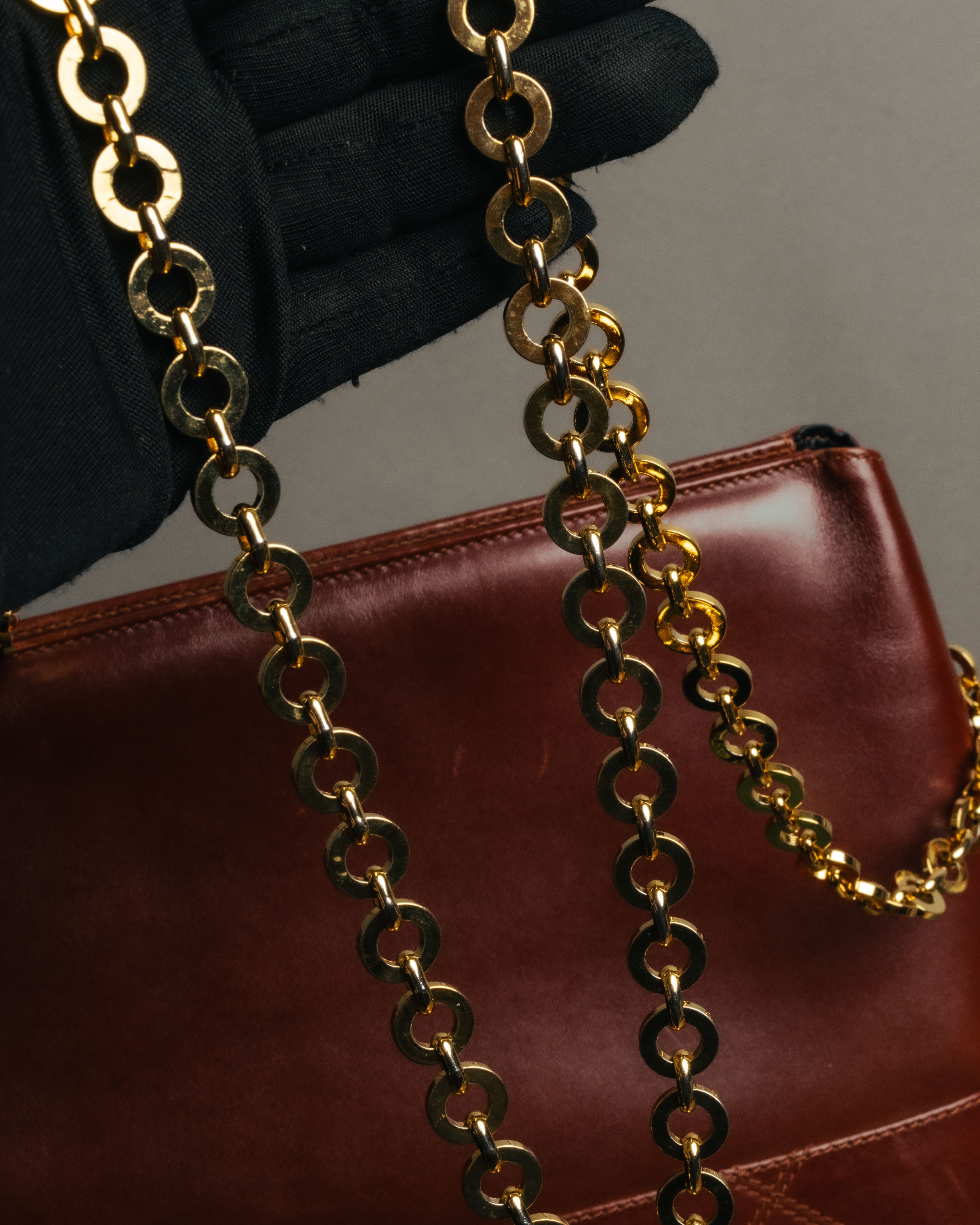 “Salvatore Ferragamo” 80’s-90’s Quilted leather chain shoulder bag