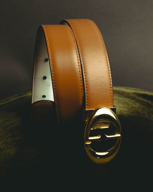 “Gucci” Leather reversible Double G belt
