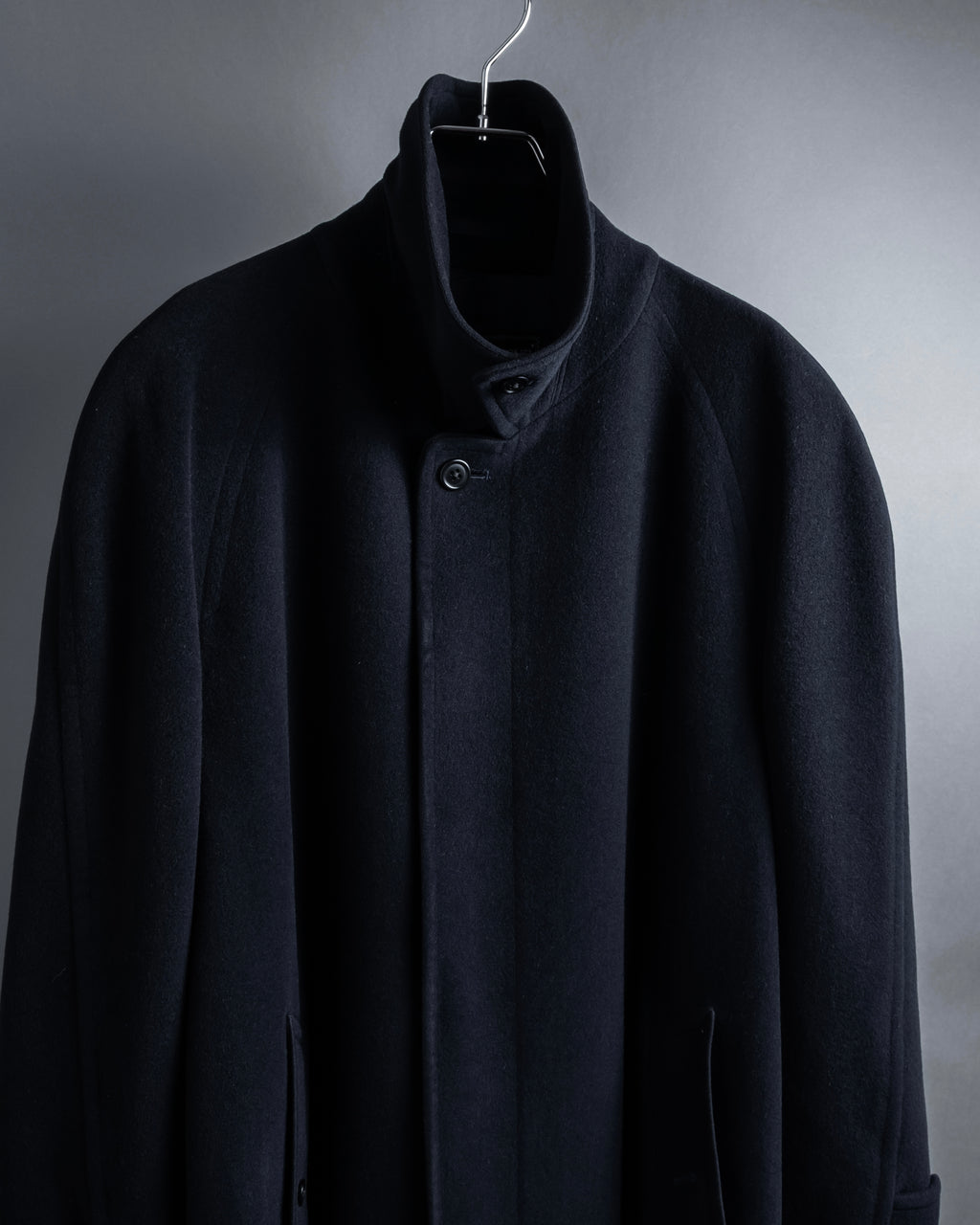 "BURBERRYS" High density wool stand collar coat