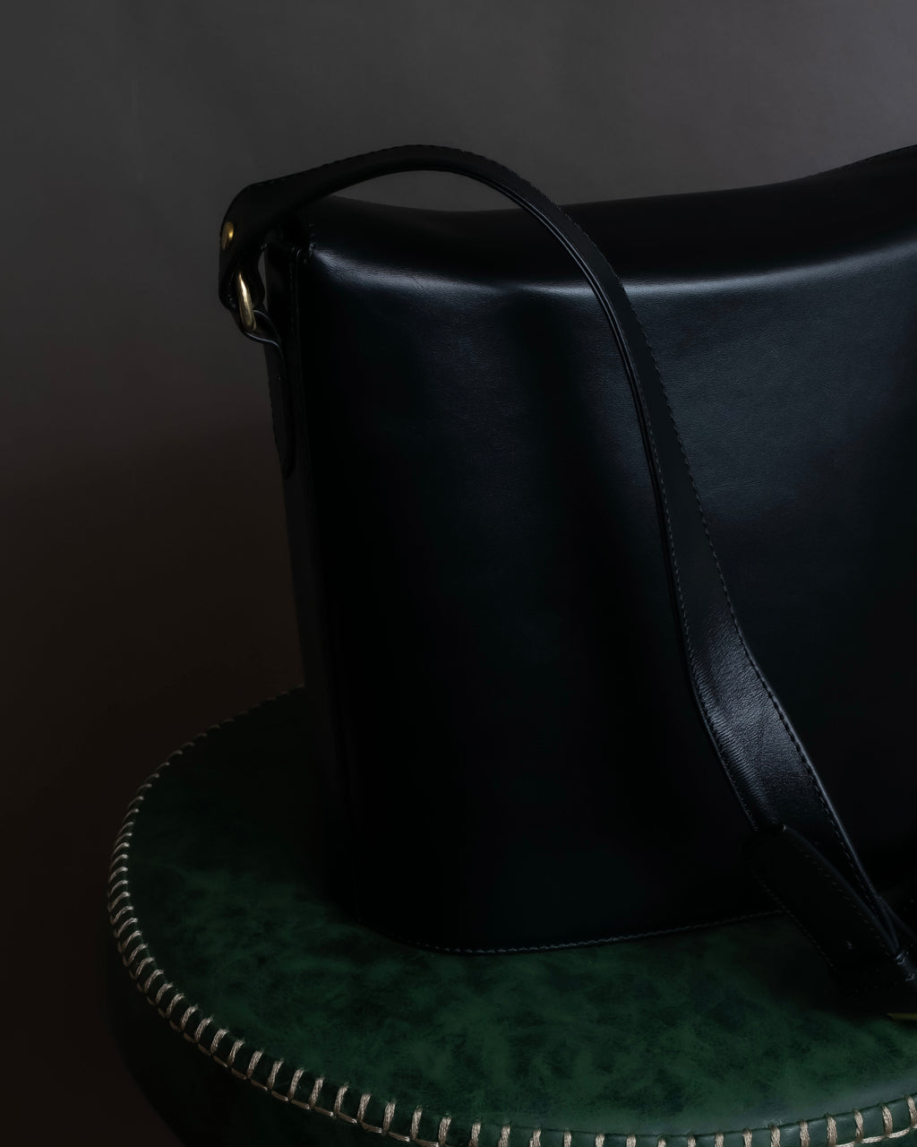 "GIANI MARCO VENTURI" Shape trapezoid leather shoulder bag