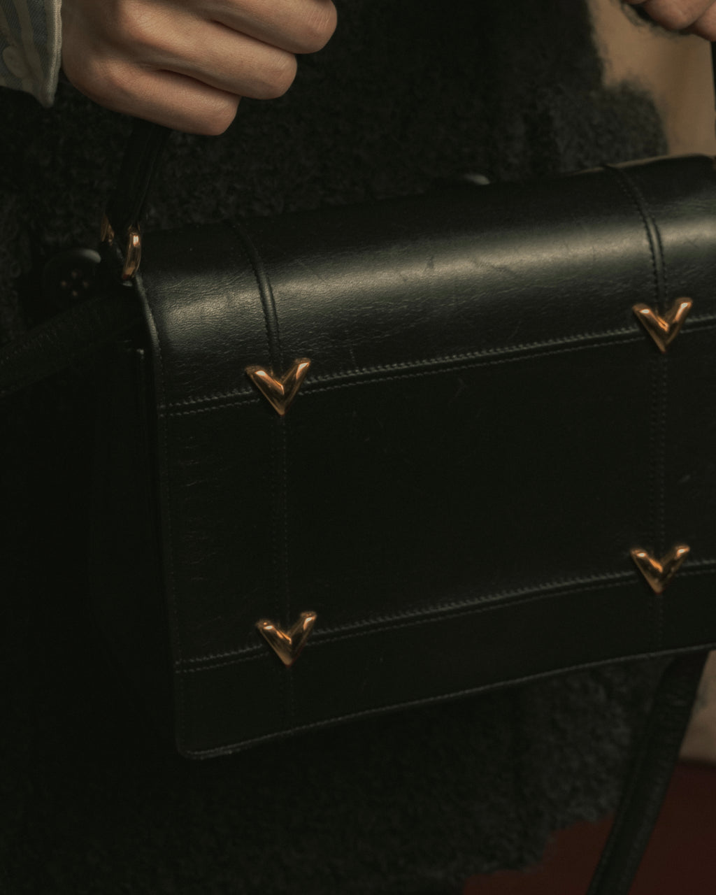 -SPECIAL- "VALENTINO GARAVANI" 90’s-00’s V corner hardware leather top handle bag