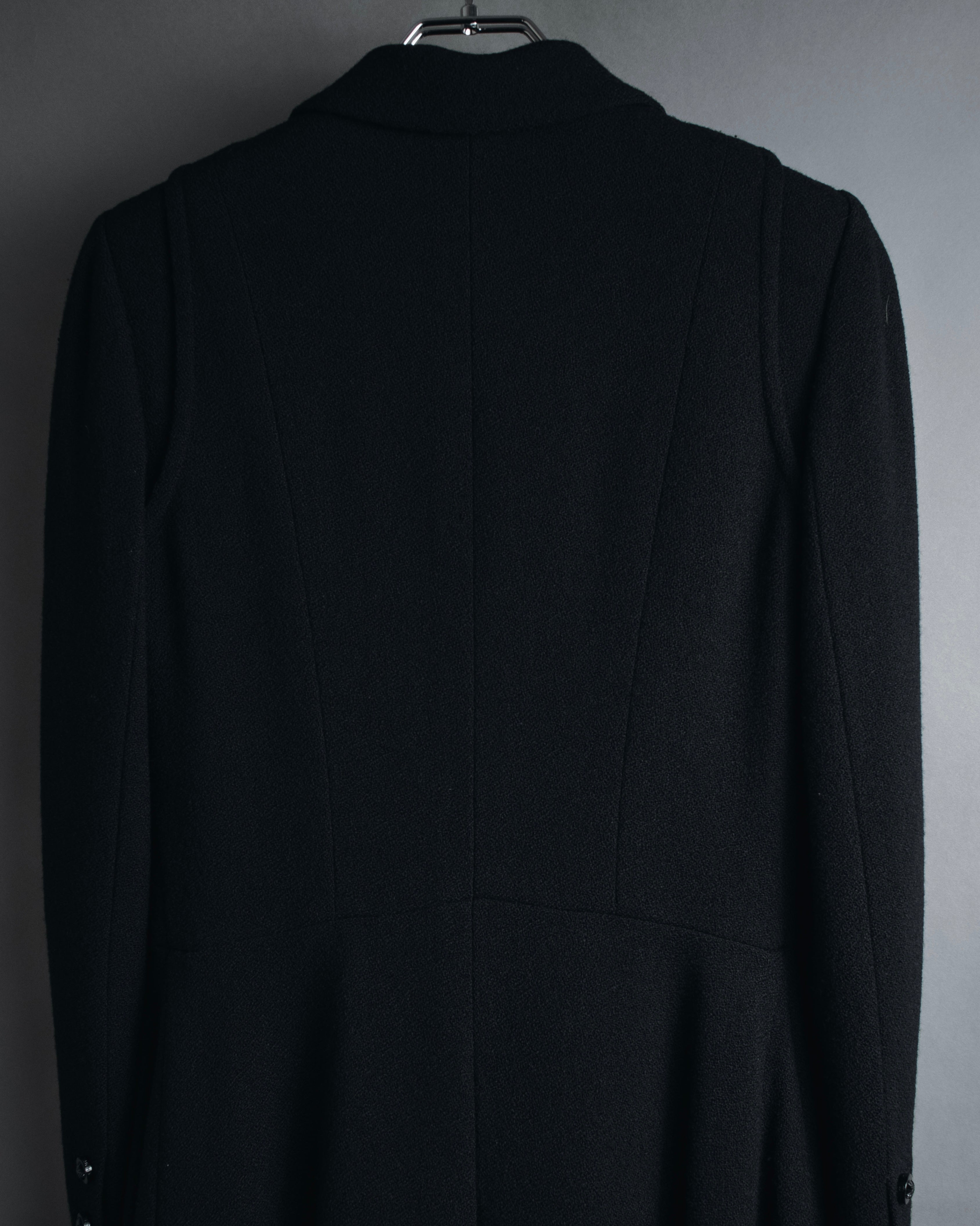 –SPECIAL– "CHANEL" 04SS sculpted princess-line wool crepe coat