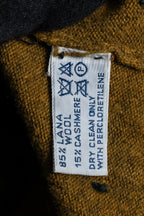 "PRADA" Jewelry decorative design V-neck knit