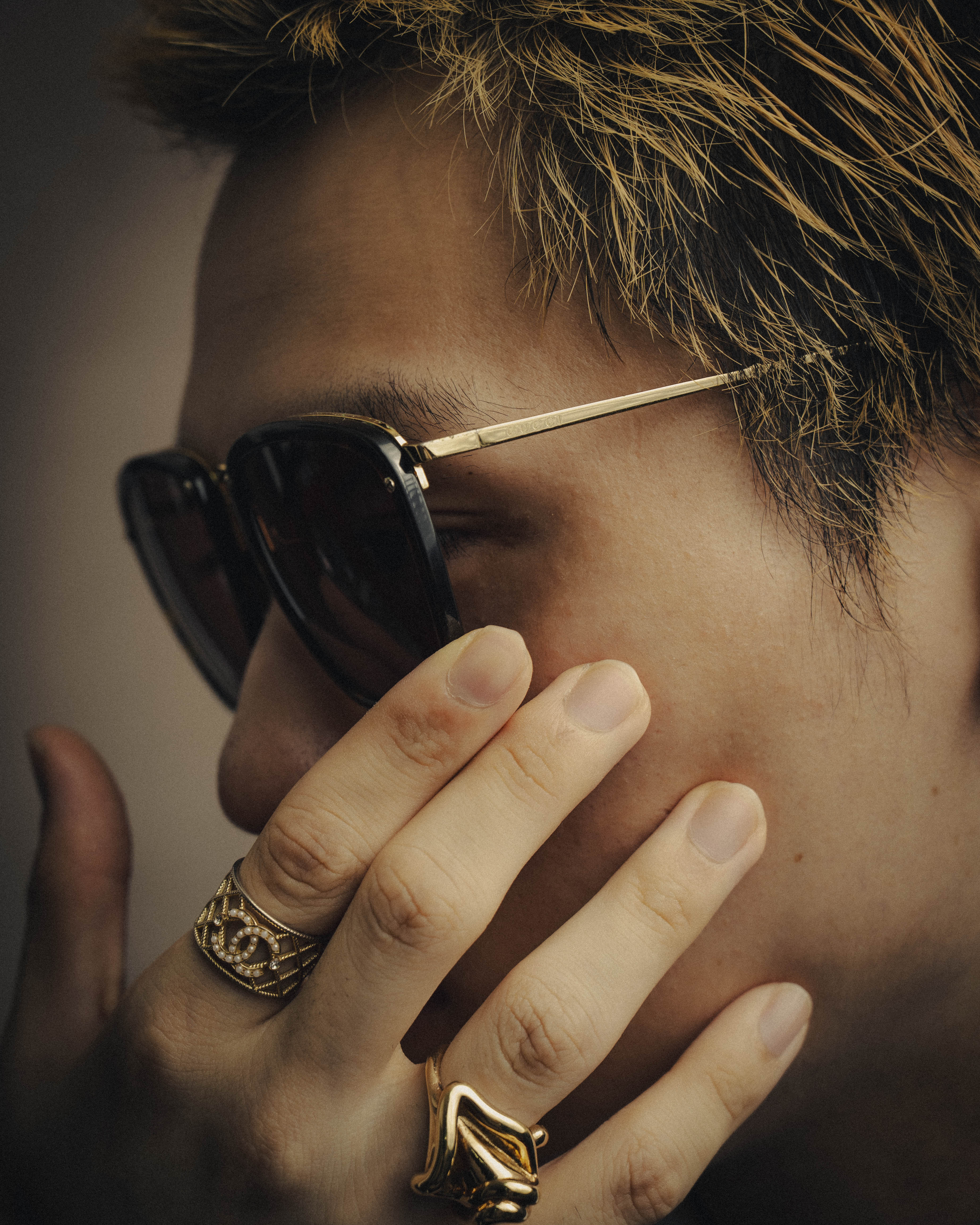 -SPECIAL- “GUCCI” 2010’s Oversized titanium and acetate sunglasses