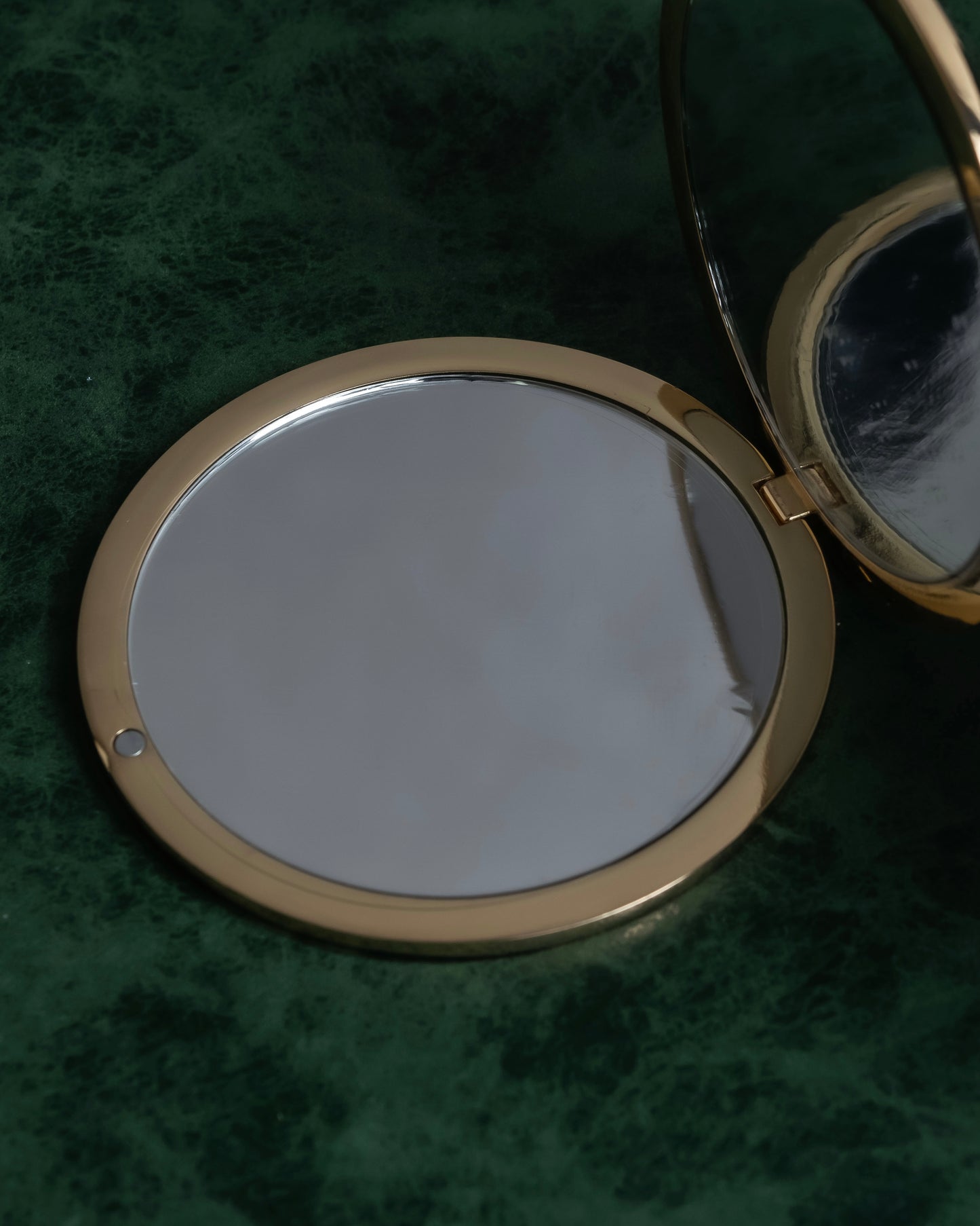 "GUCCI" Gold metal design logo engraved hand mirror