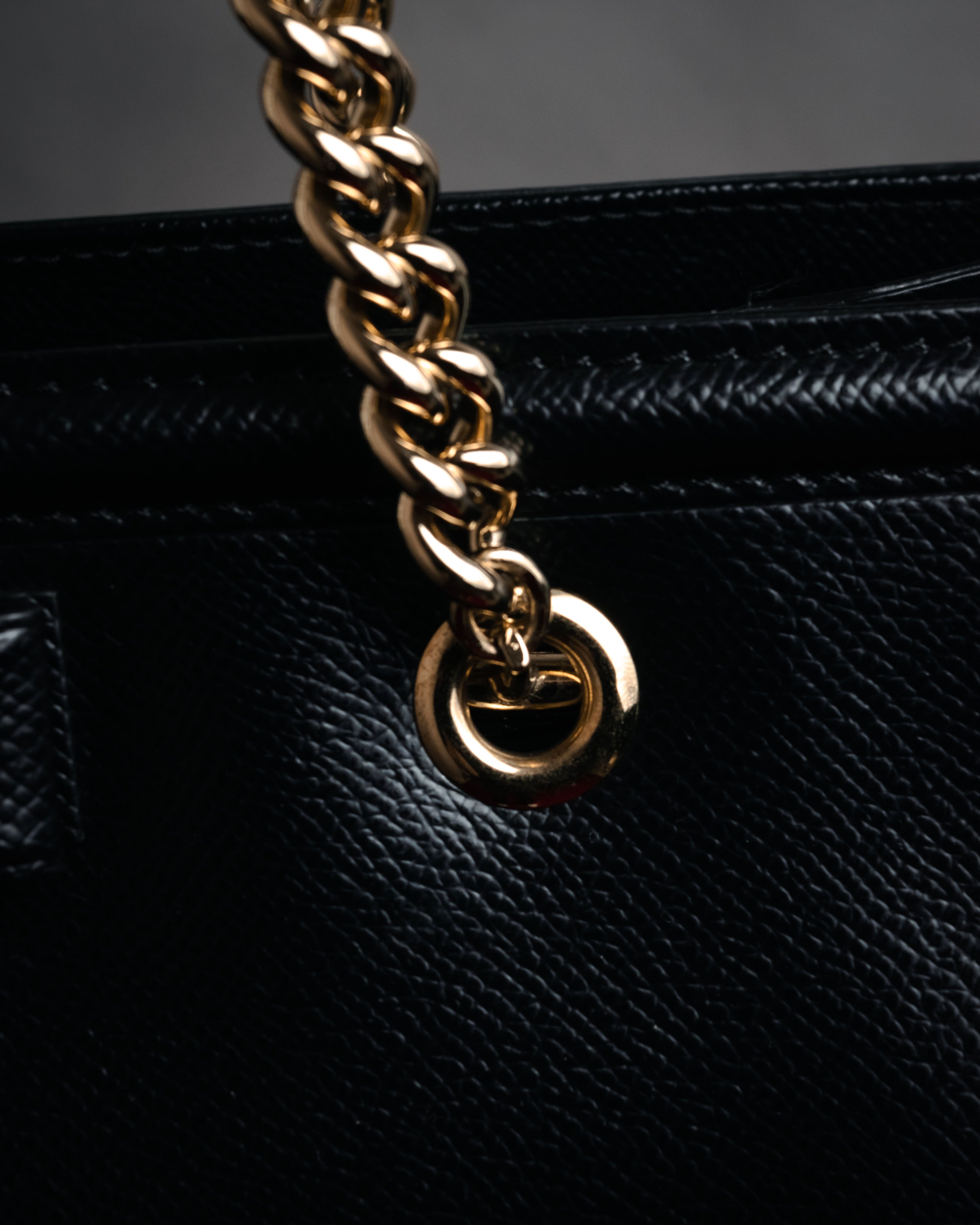 “Salvatore Ferragamo” 2010’s Vara chain leather tote bag