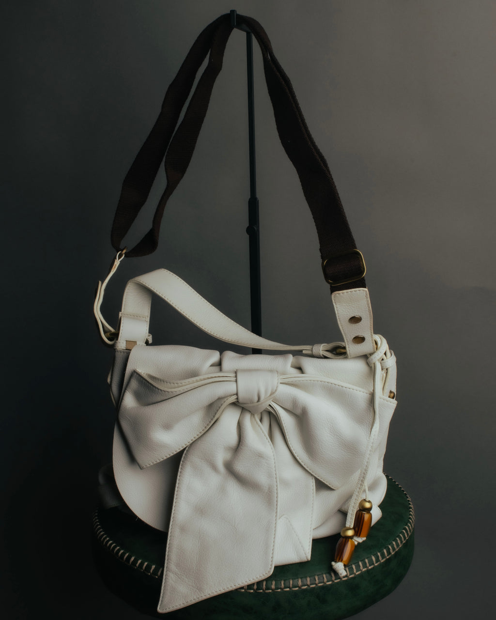 -SPECIAL- “Yves Saint Laurent” 2004-2011 Pilati era bow leather shoulder bag