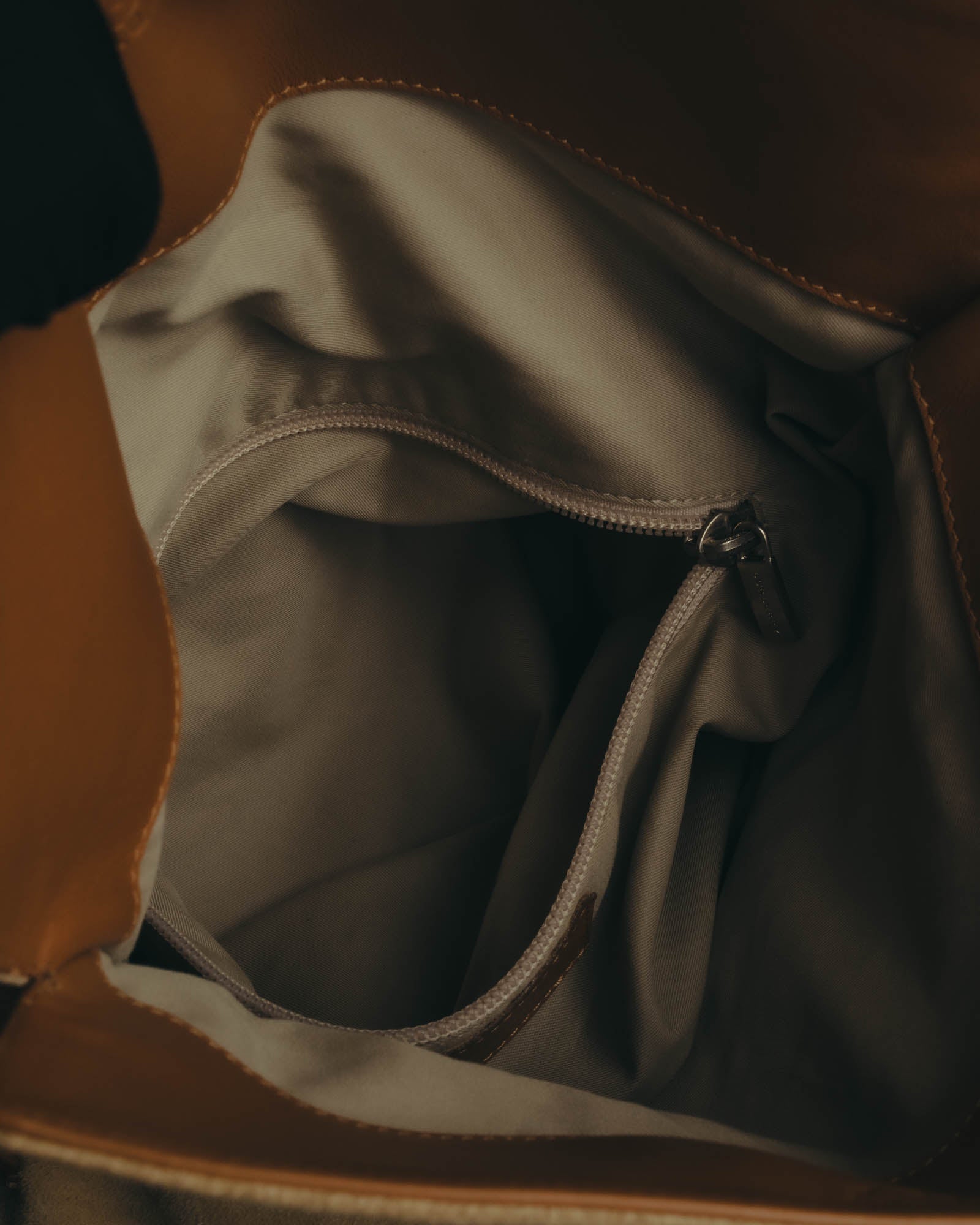 “Burberry” 00’s Braided leather handle suede shoulder bag