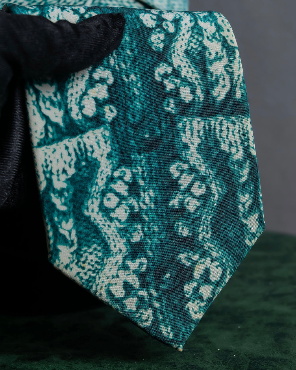 "JEAN PAUL GAULTIER" Trompe l'oeil design silk neck tie