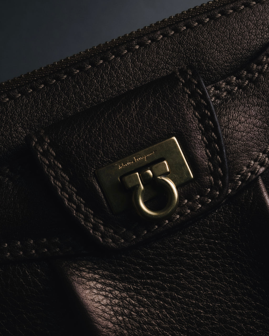 "Salvatore Ferragamo" 2000’s gathered metallic leather ball-link shoulder bag