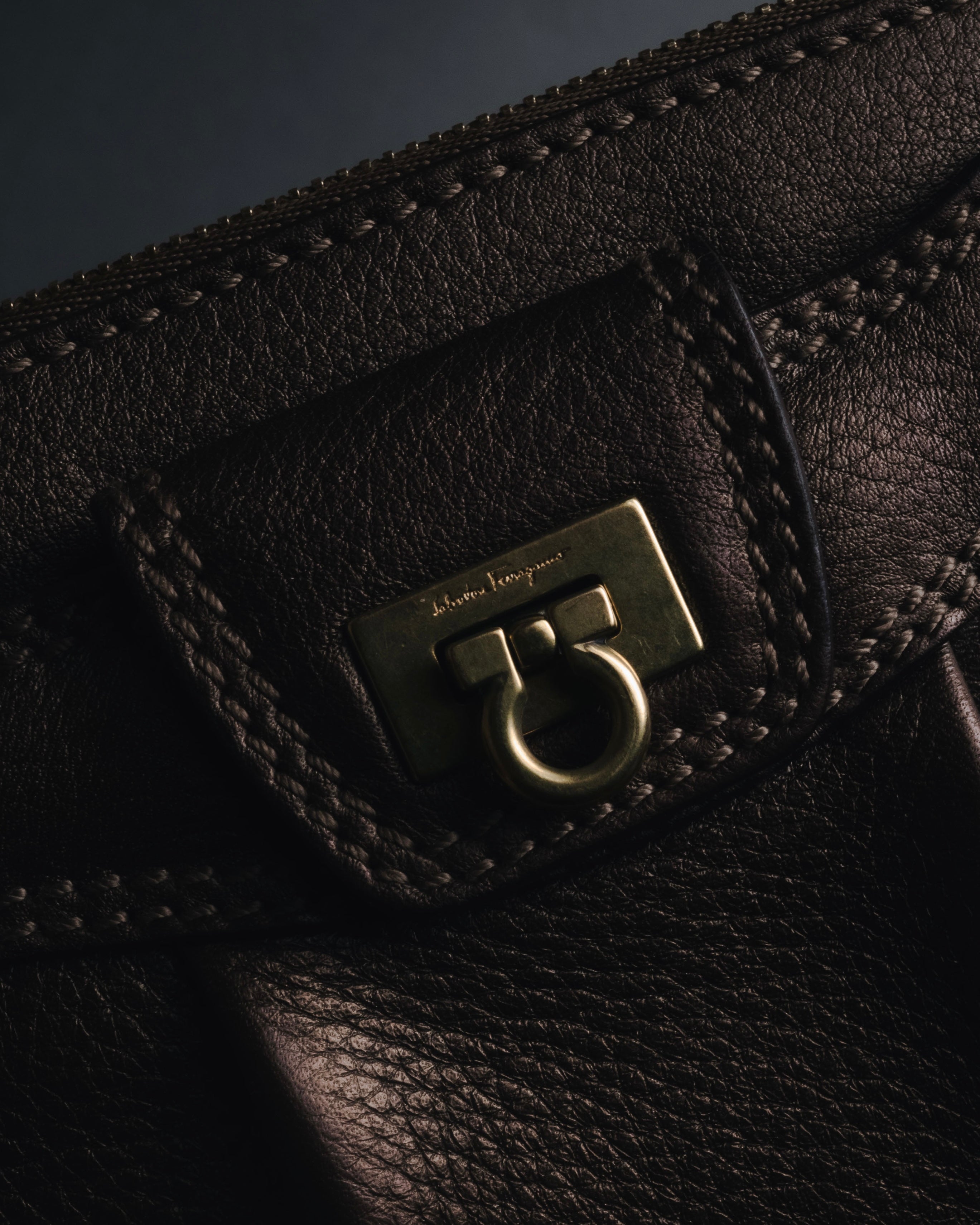 "Salvatore Ferragamo" 2000’s gathered metallic leather ball-link shoulder bag