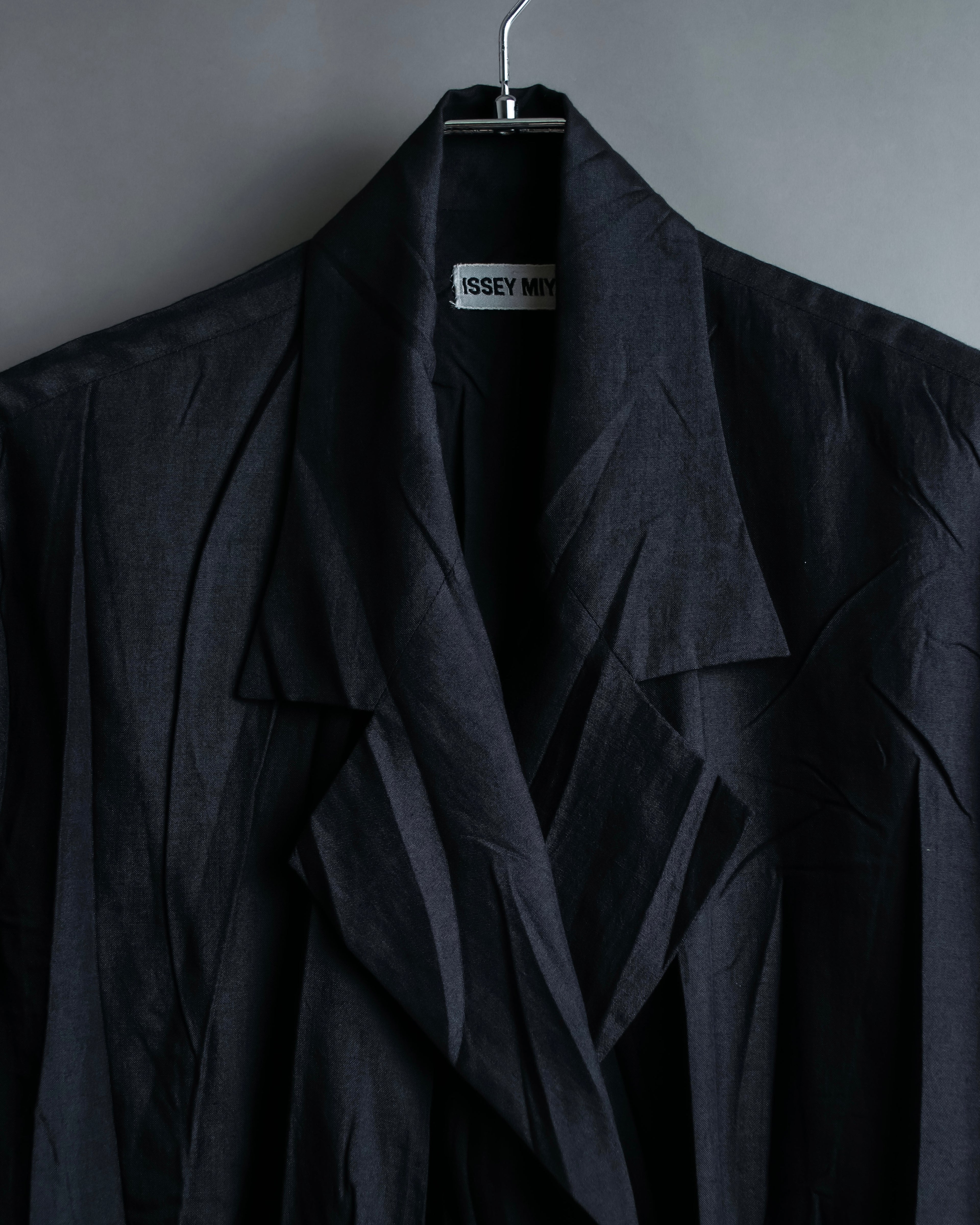 “ISSEY MIYAKE” wrinkle processing oversize tailored jacket