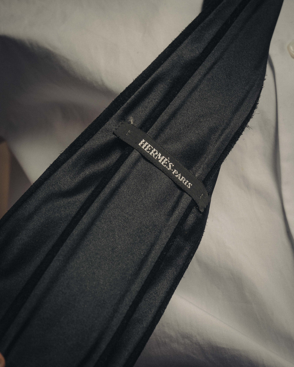 -SPECIAL- “HERMÈS” 2008-18 Suede cutwork leather tie