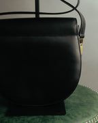 “Gianfranco Lotti” 90’s-00’s Black leather turn lock shoulder bag