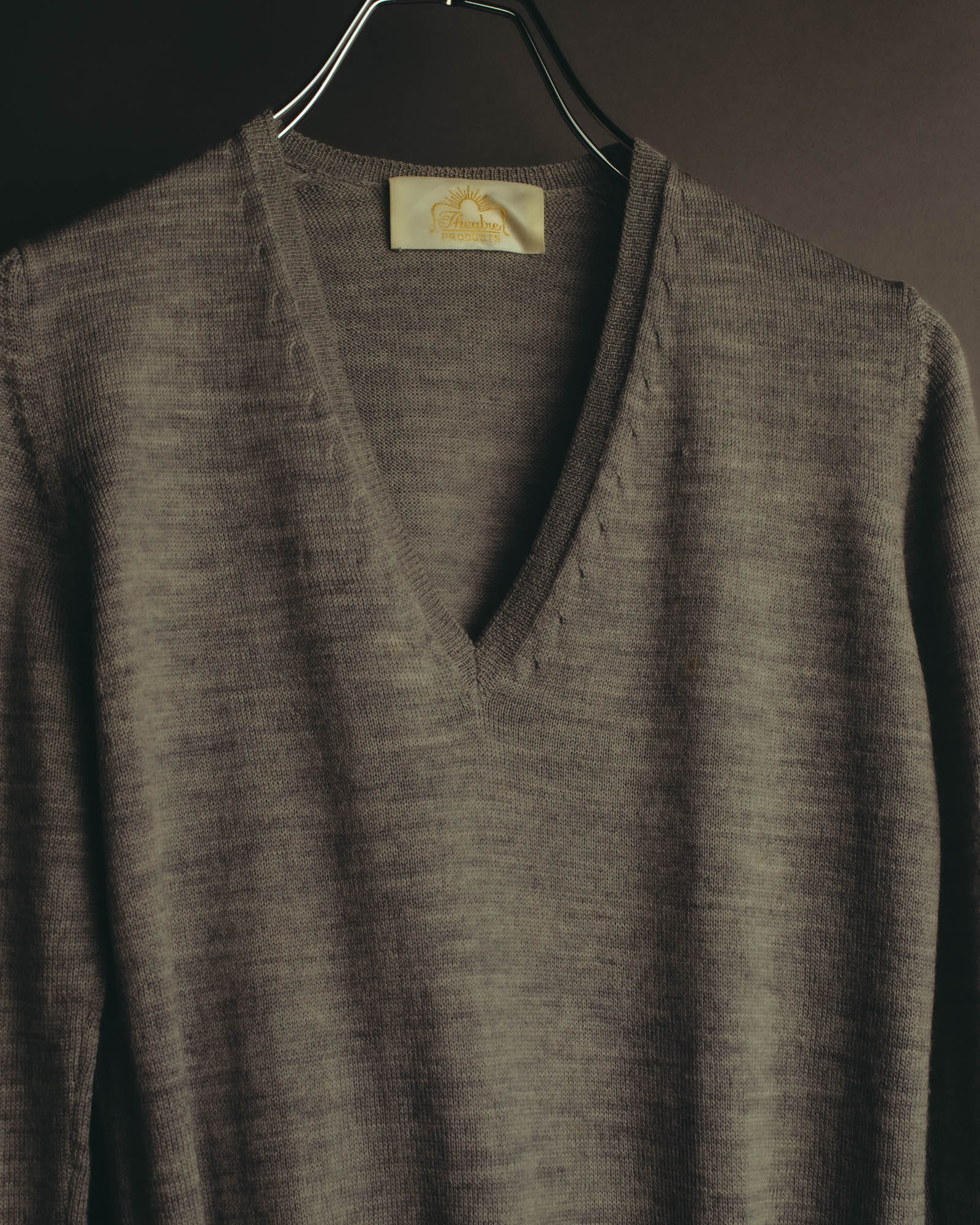 "Theatre PRODUCTS" 00's-10's Pearl embellished wool v-neck knit sweater