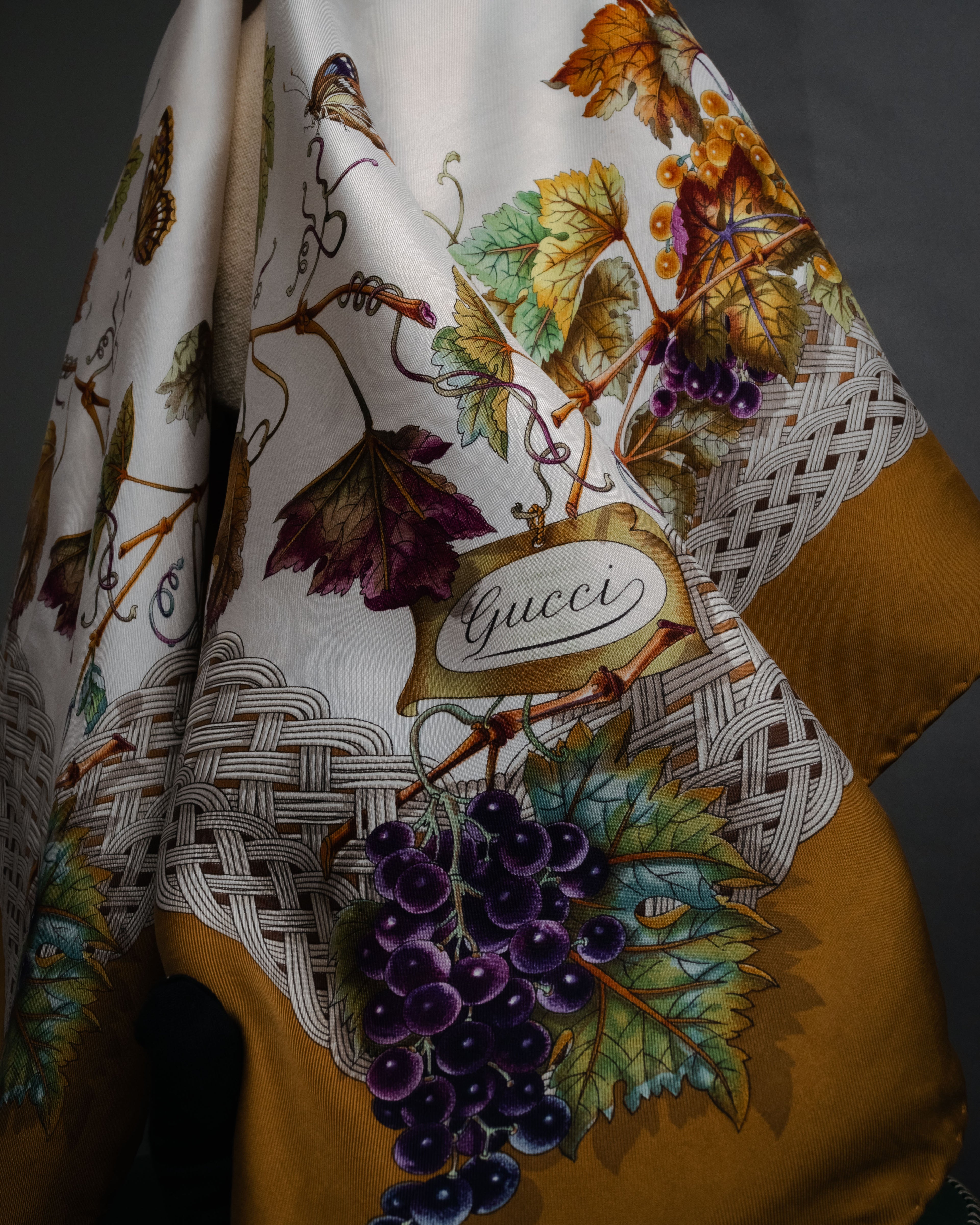 “GUCCI” 70’s-80’s Harvest motif silk scarf