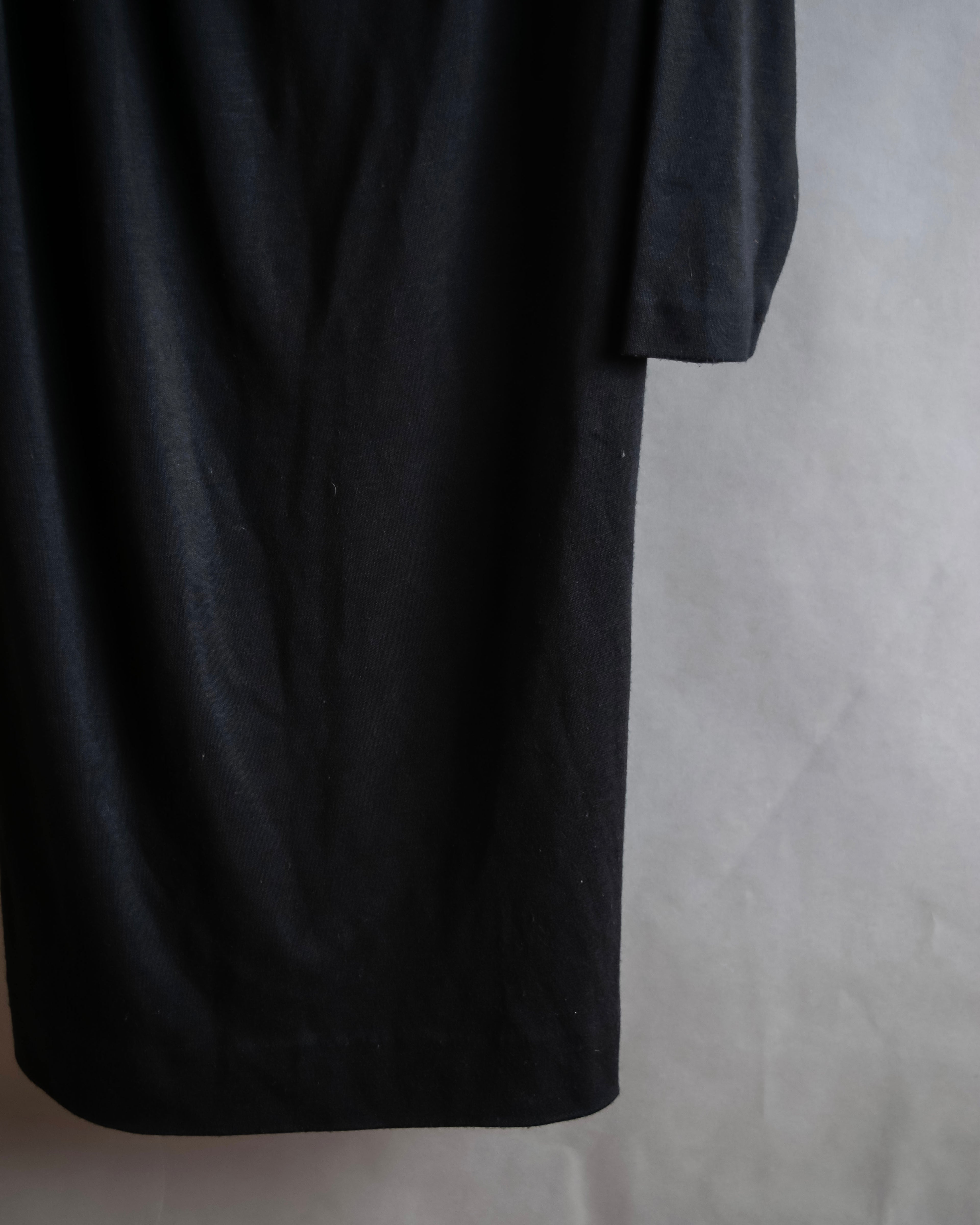 "LANVIN" Asymmetrical shoulder button design long dress