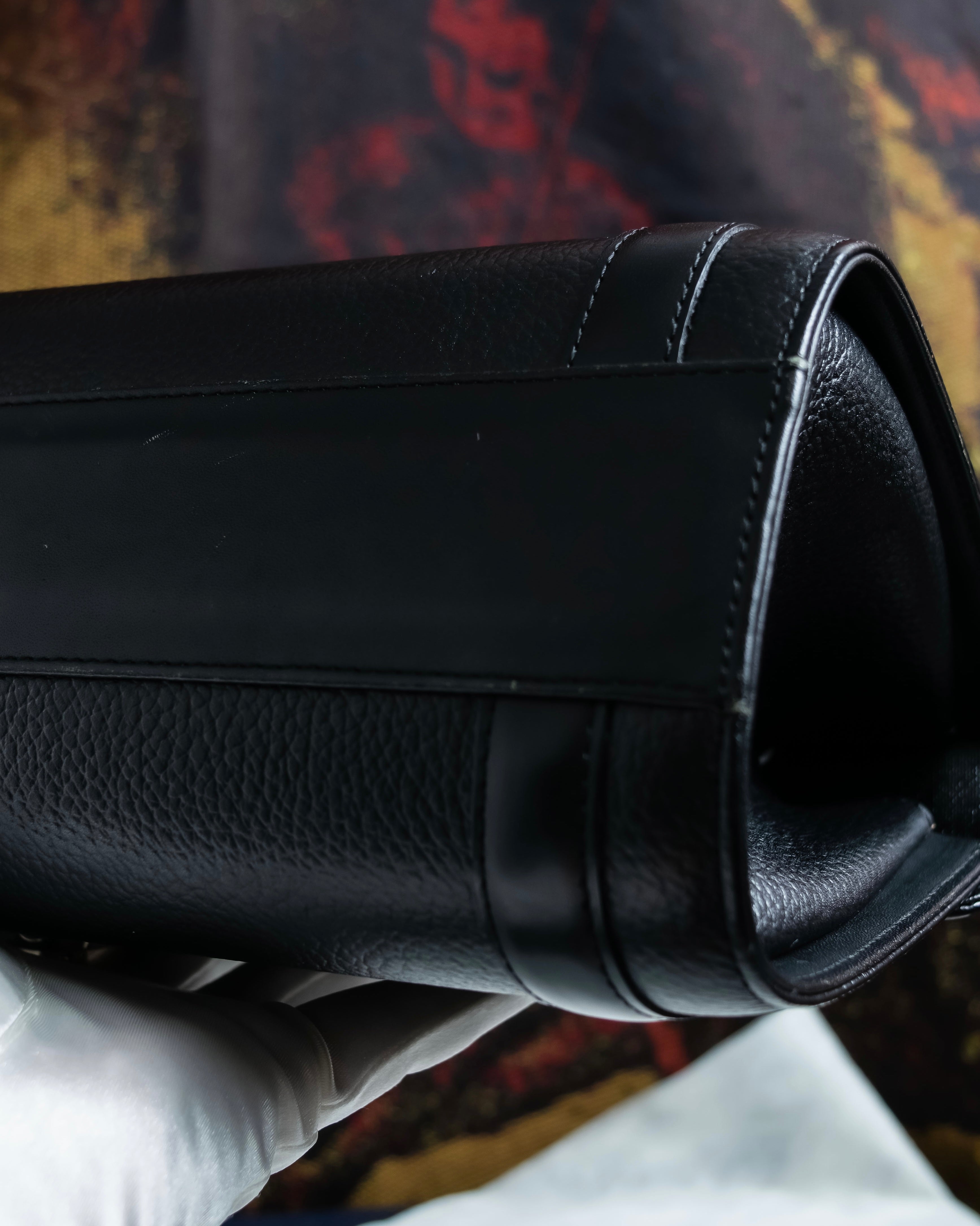 "BURBERRYS" Cylinder shaped leather one handle bag