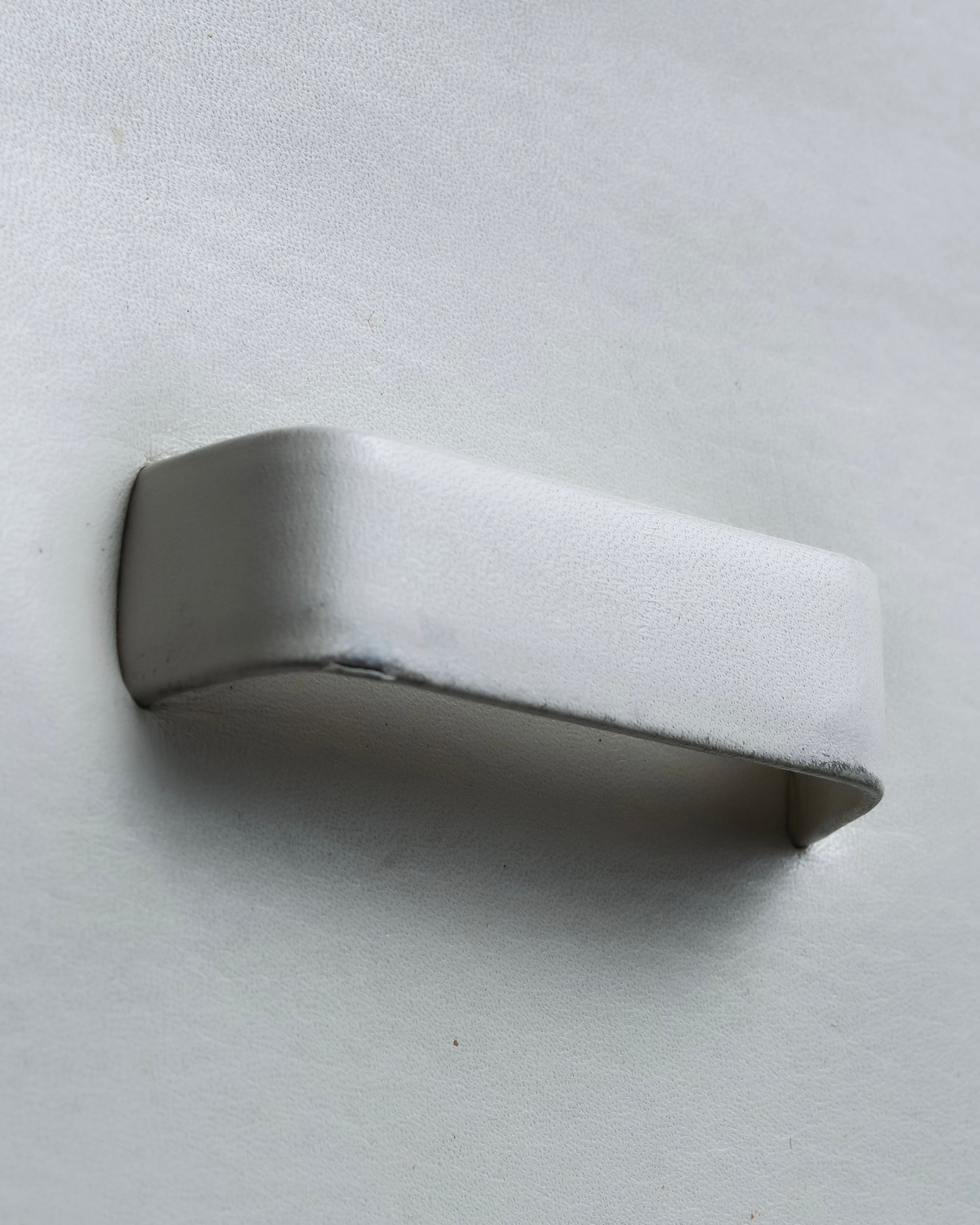 "YVES SAINT LAURENT" Large tab detail white leather shoulder bag