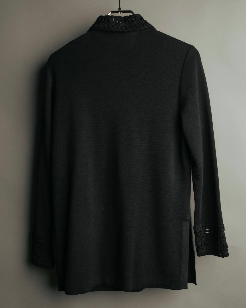 -SPECIAL- “Yves Saint Laurent” 90’s crochet collar pearl button knit pullover