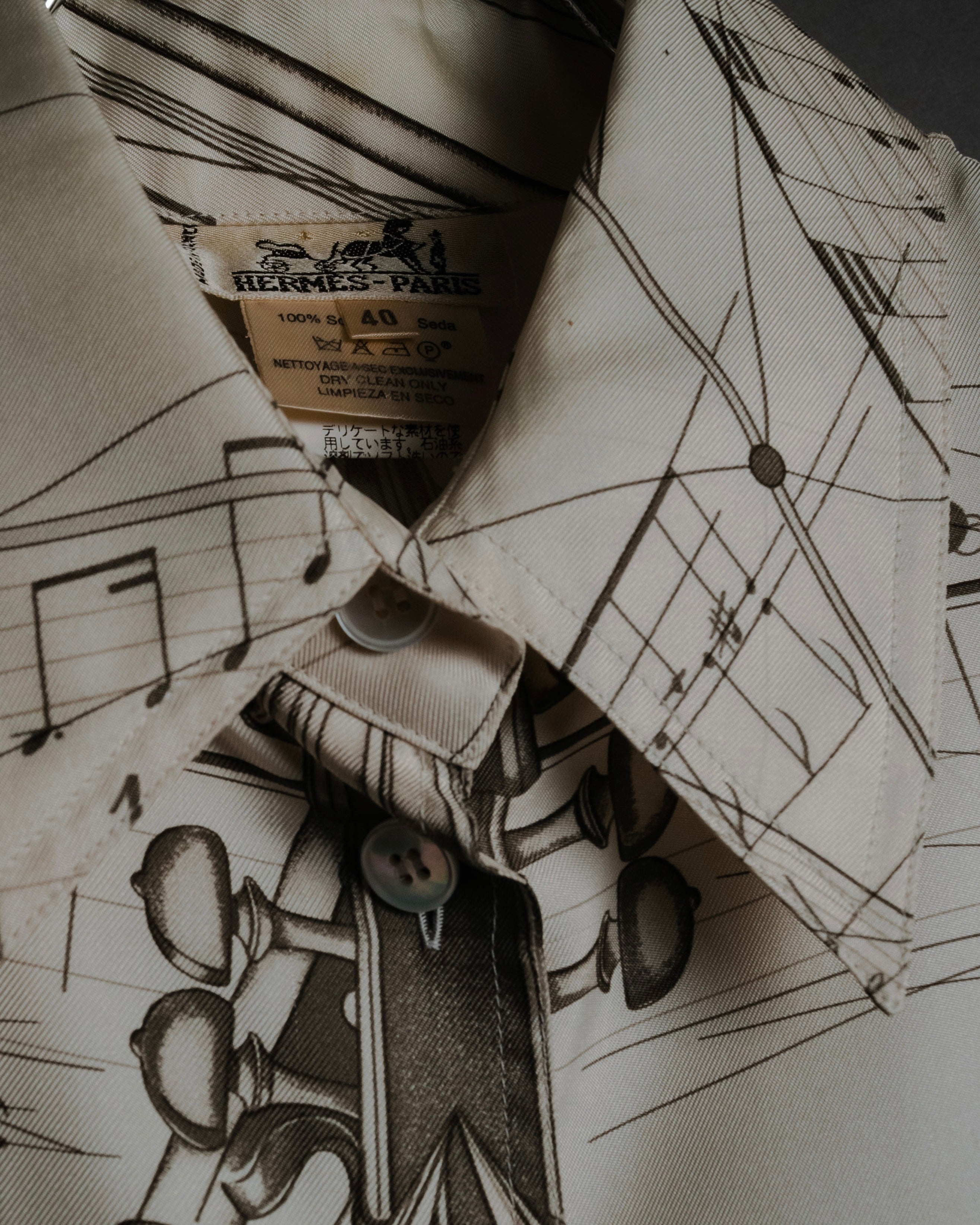 –SPECIAL– "HERMES" 90’s La musique des sphères silk twill printed shirt